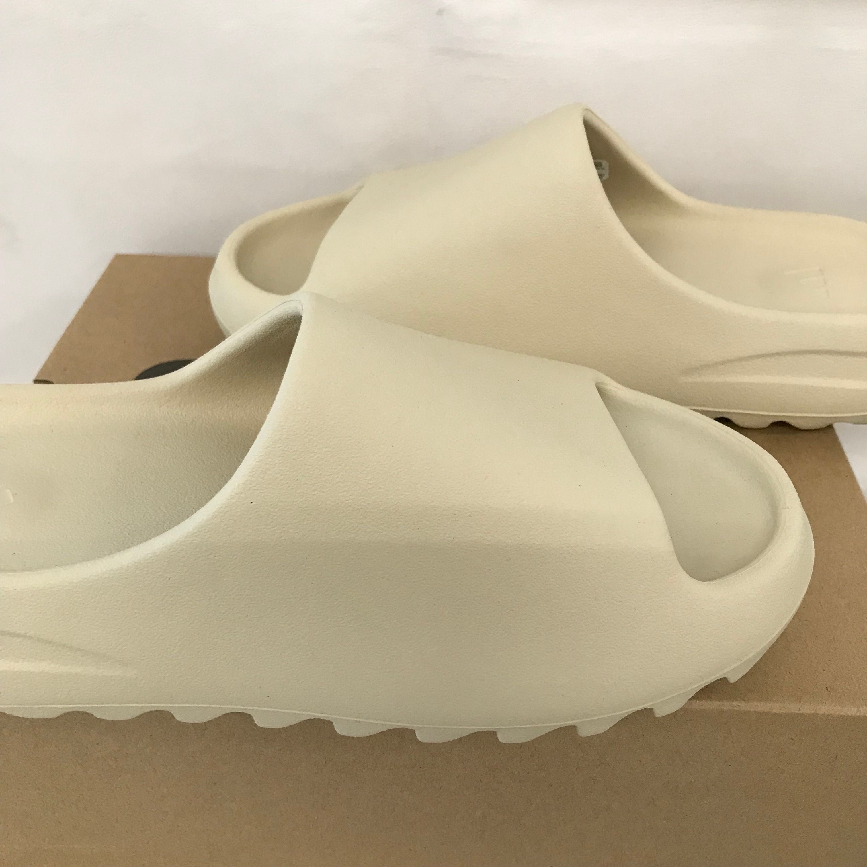 adidas YEEZY Slide "Bone" (FZ5897)