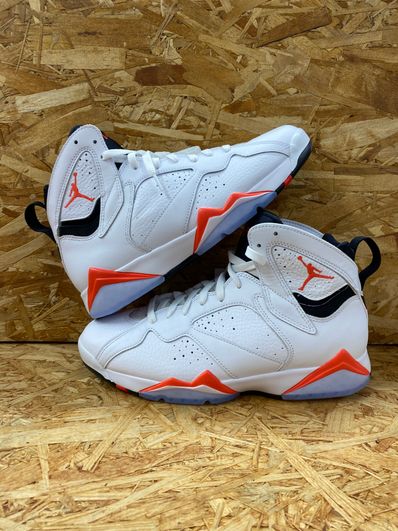 Nike Air Jordan 7 Retro "White Infrared"