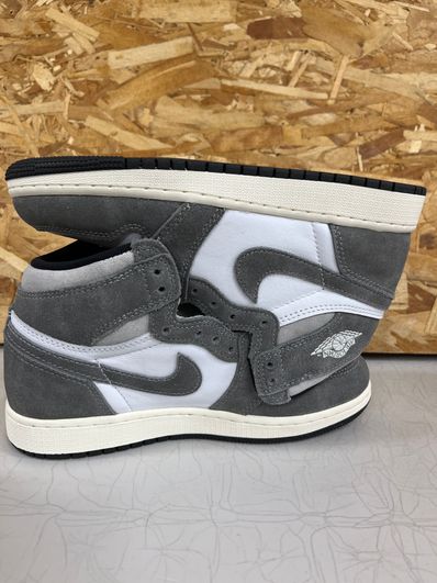 Nike GS Air Jordan 1 Retro High OG "Black and Smoke Grey"