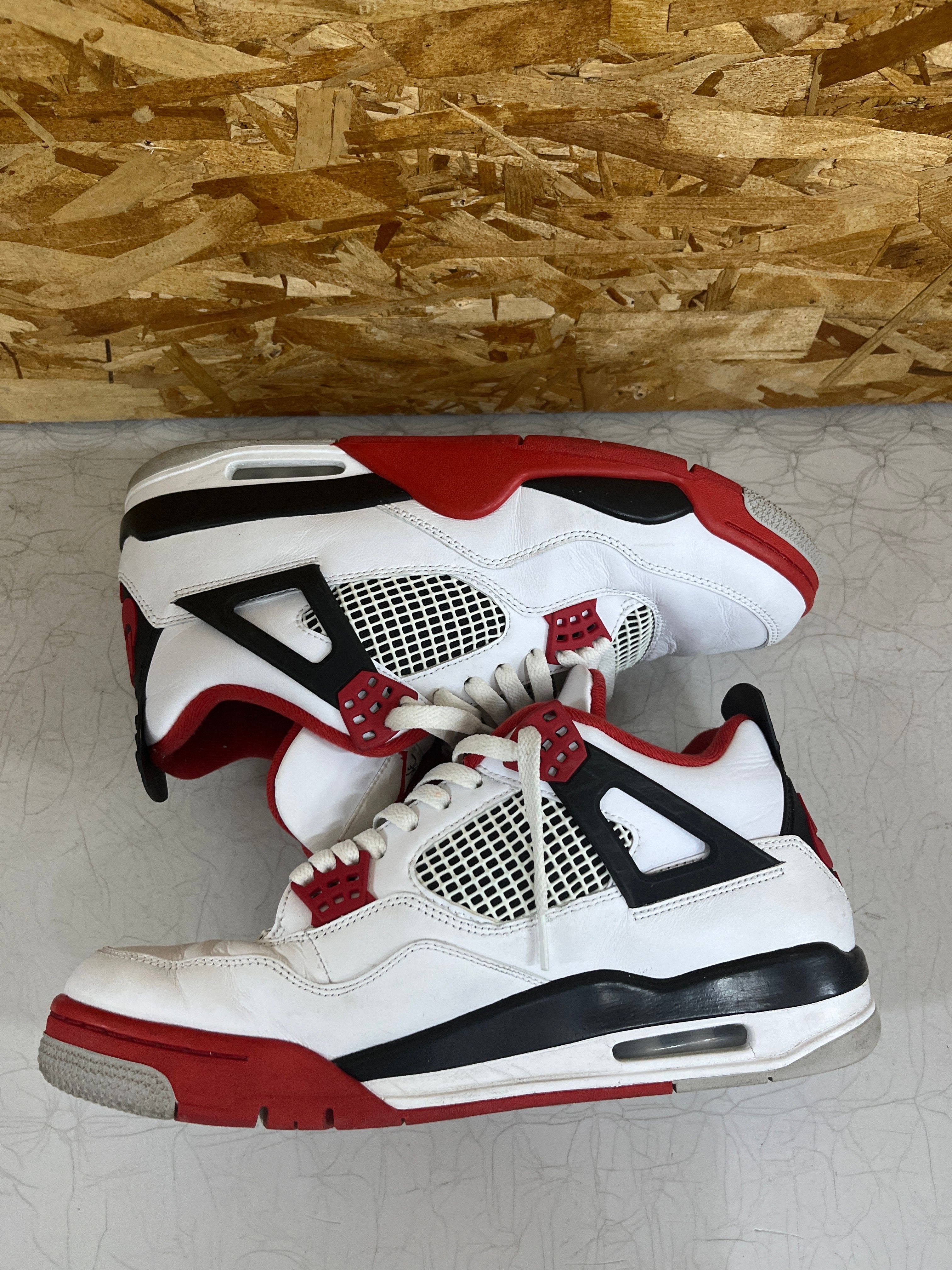 Nike Air Jordan 4 Retro OG "Fire Red" (2020)