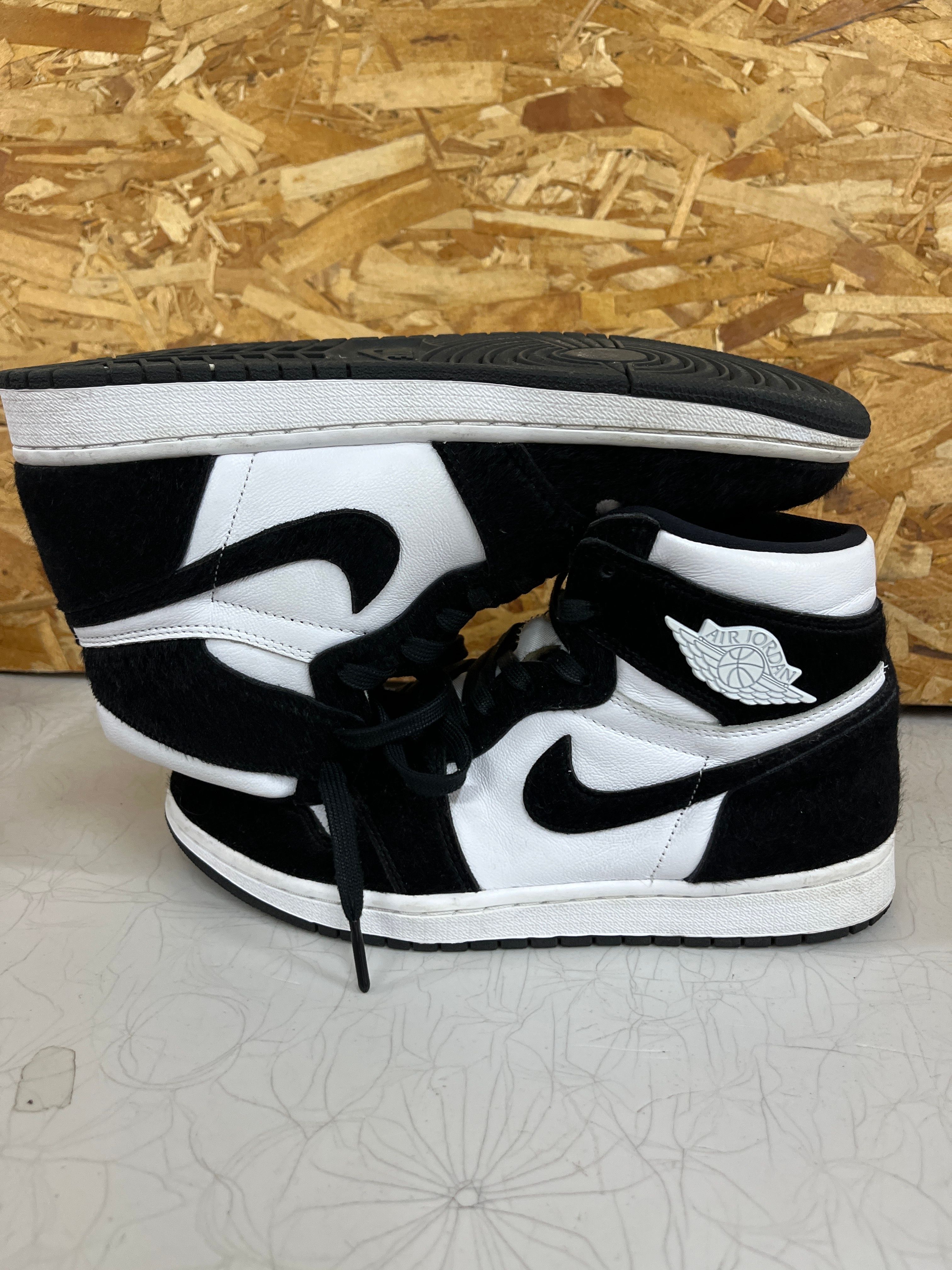 Nike Women's Air Jordan 1 Retro High OG "Black/White"