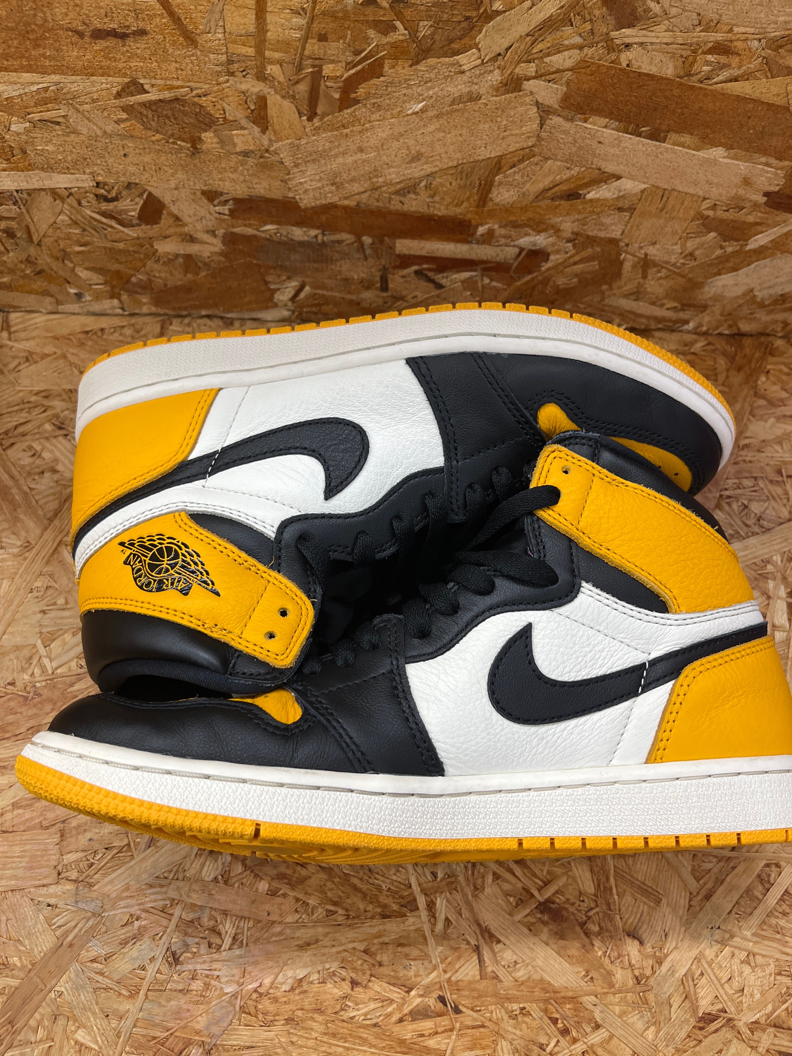 Nike Air Jordan 1 Retro High OG "Taxi"