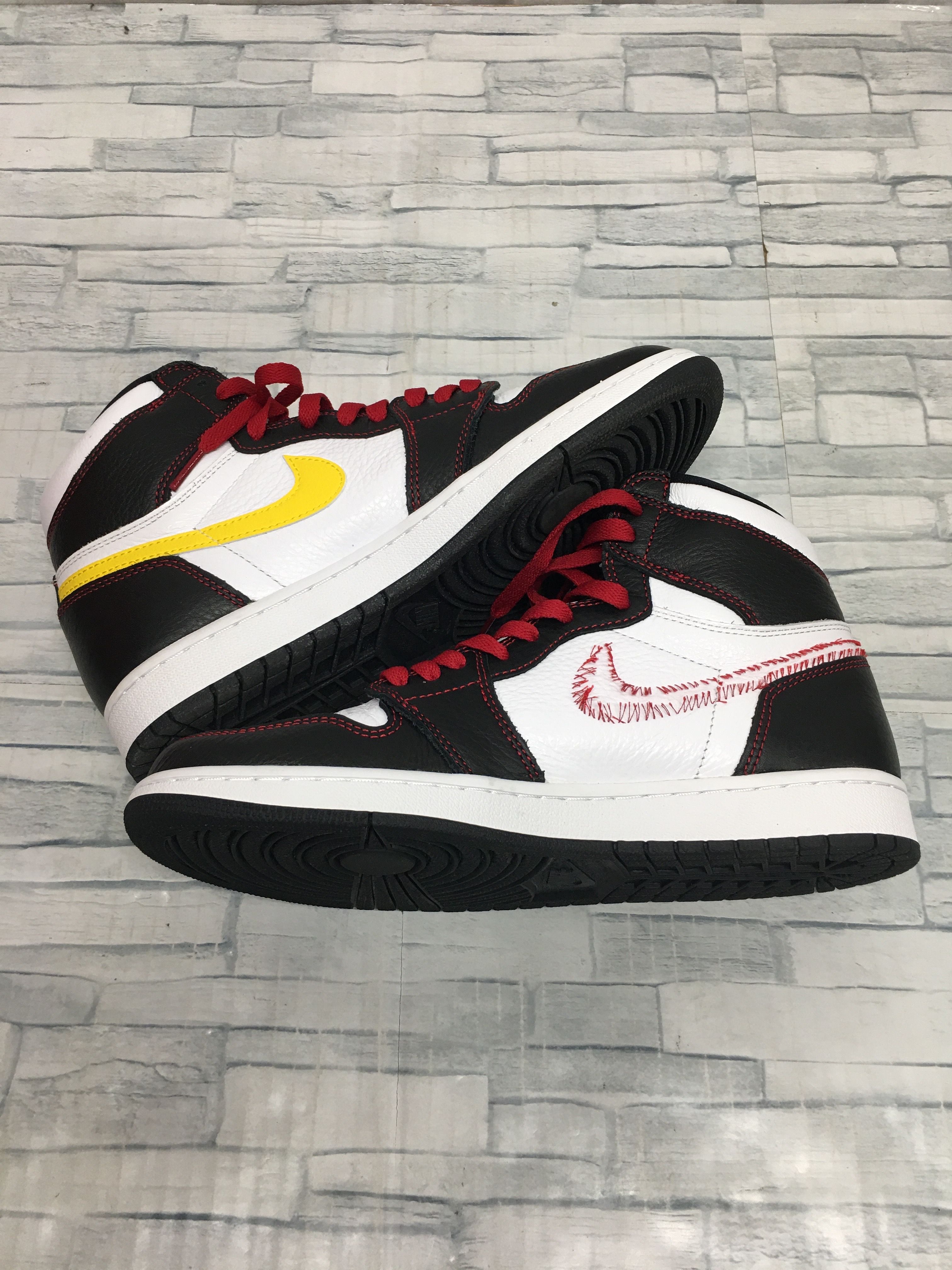 Nike Air Jordan 1 High OG Defiant "Black/Yellow/Gym Red"    