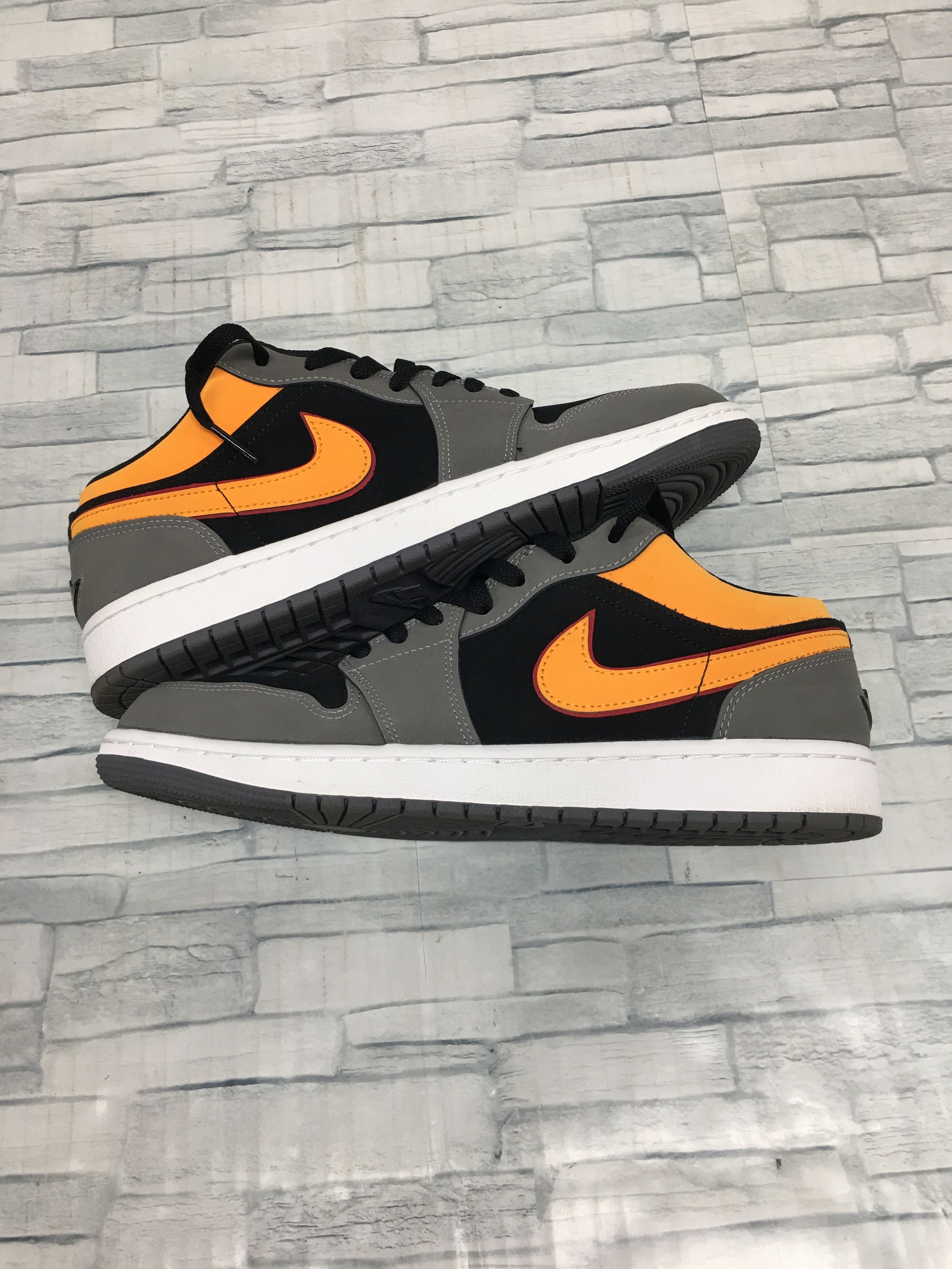 Nike Air Jordan 1 Low SE "Vivid Orange"