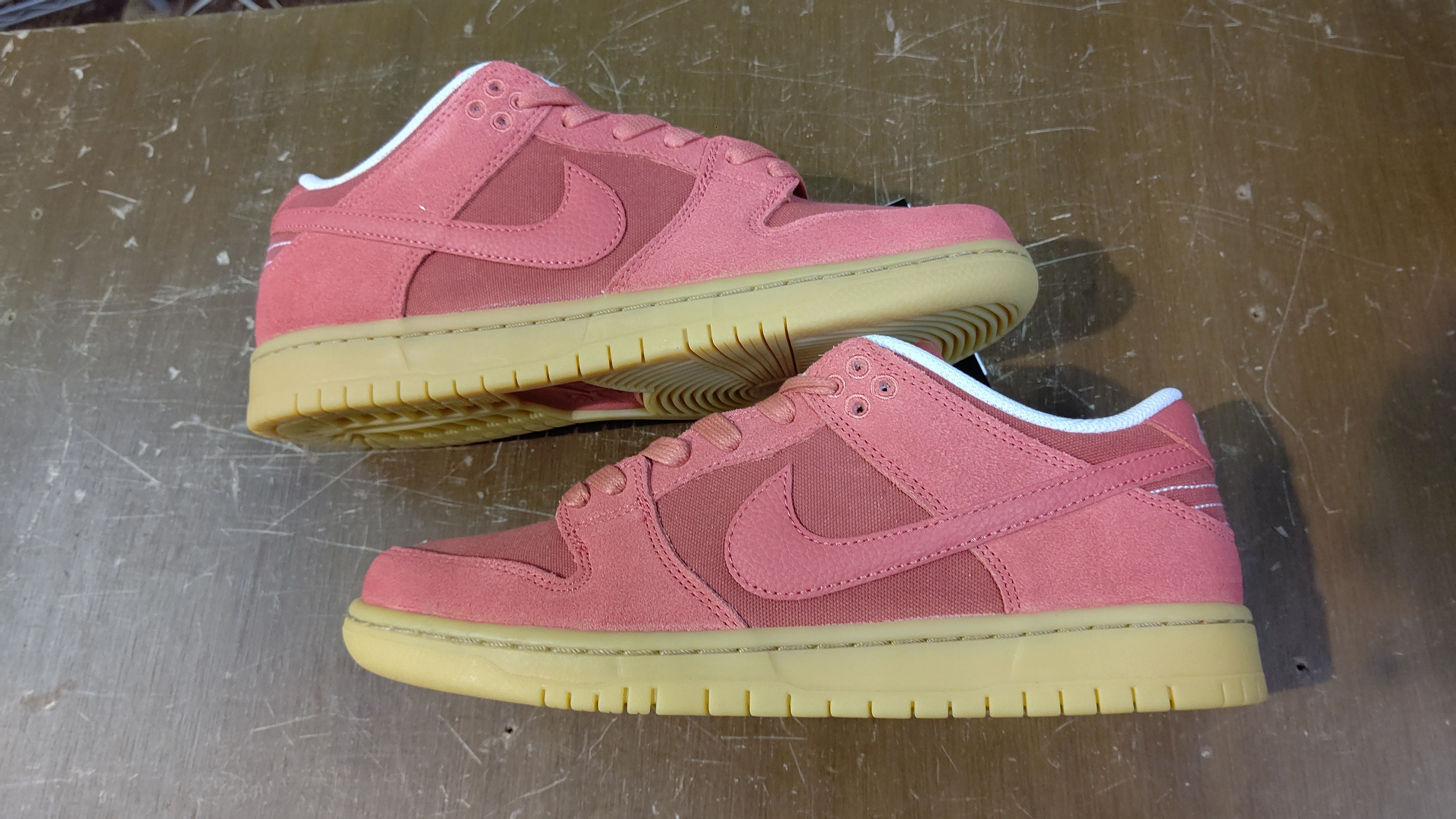 Nike SB Dunk Low "Adobe"