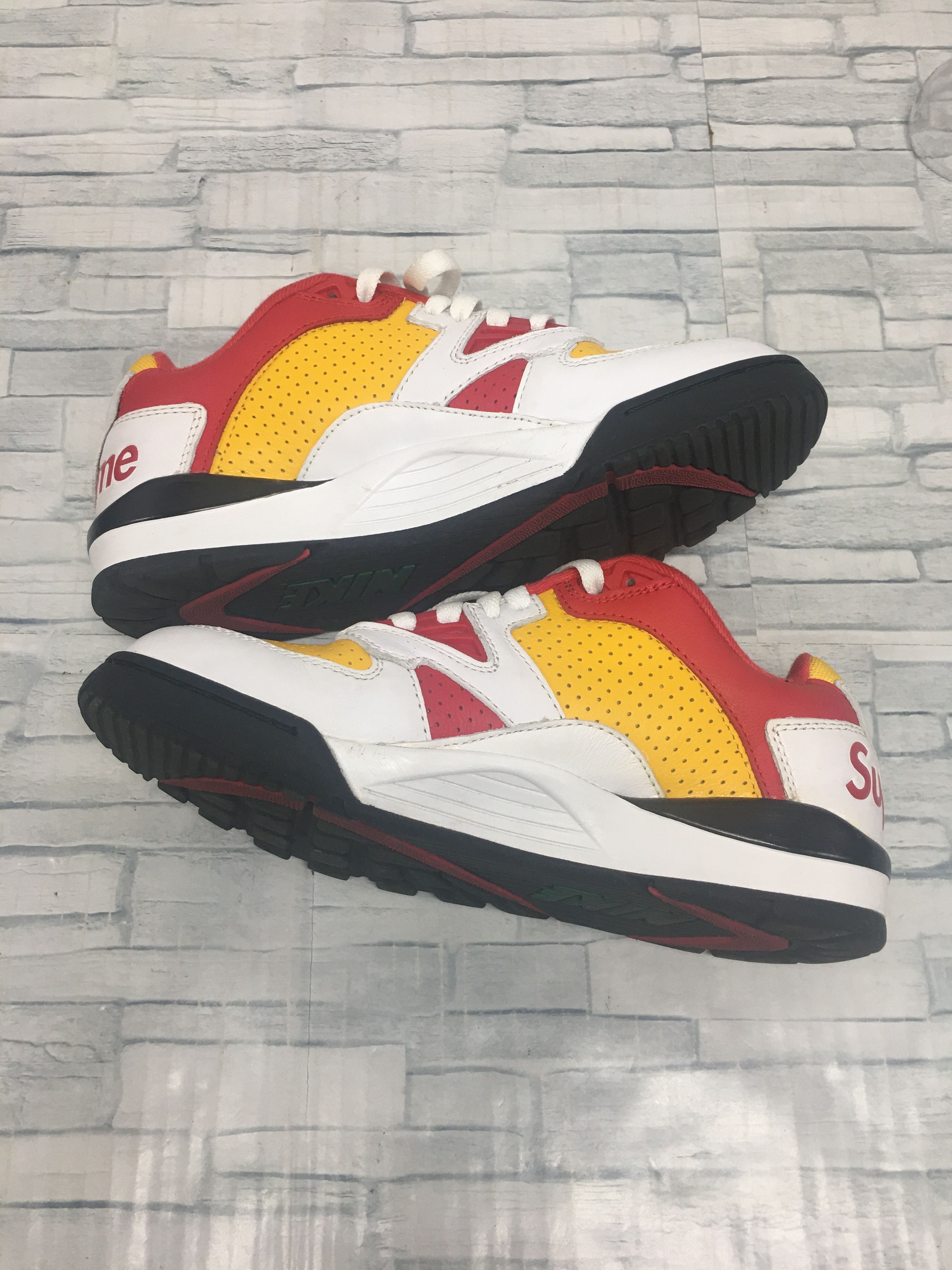 Supreme × Nike Air Cross Trainer 3 Low "White"