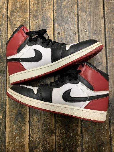 Nike Air Jordan 1 Retro High OG "Black Toe" (2013)