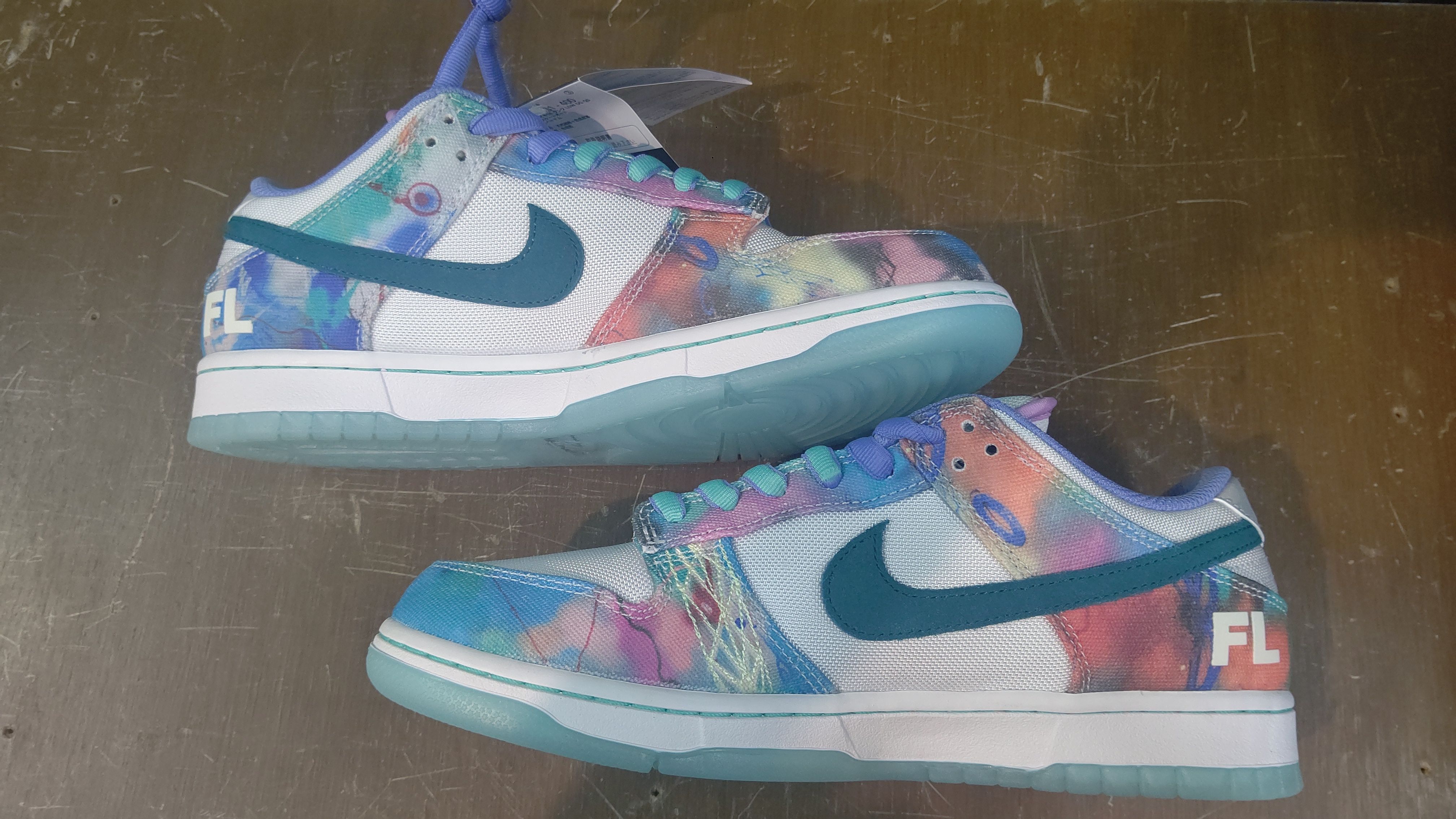 Futura × Nike SB Dunk Low "White and Geode Teal"