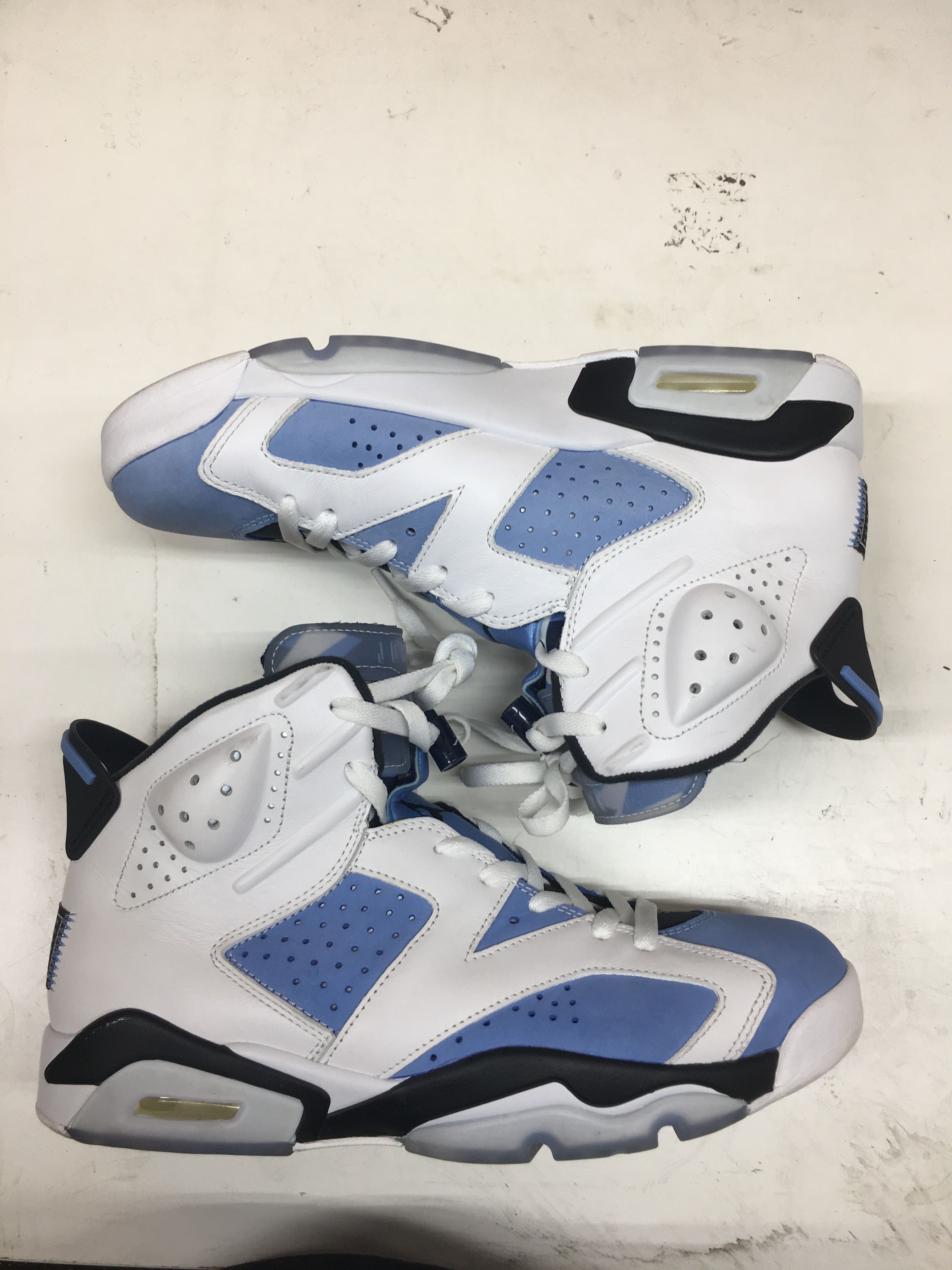 Nike Air Jordan 6 "UNC"