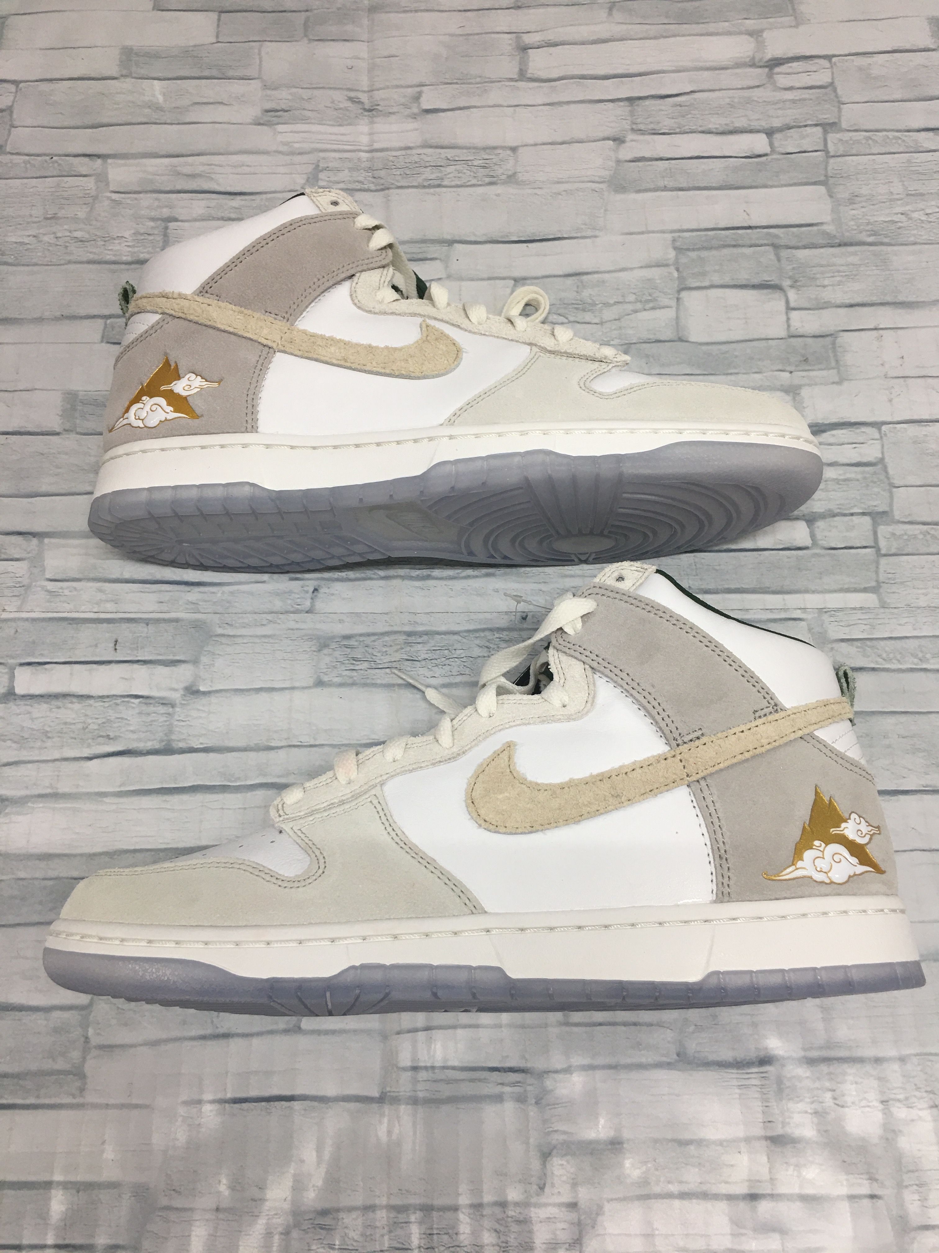 Nike Dunk High PRM "Gold Mountain"