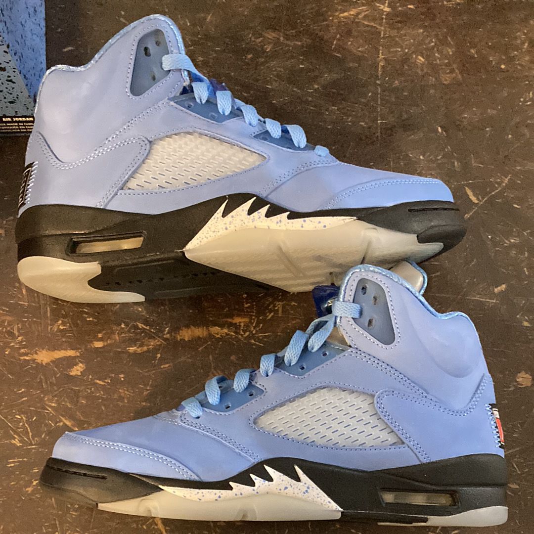 Nike Air Jordan 5 Retro SE "University Blue"