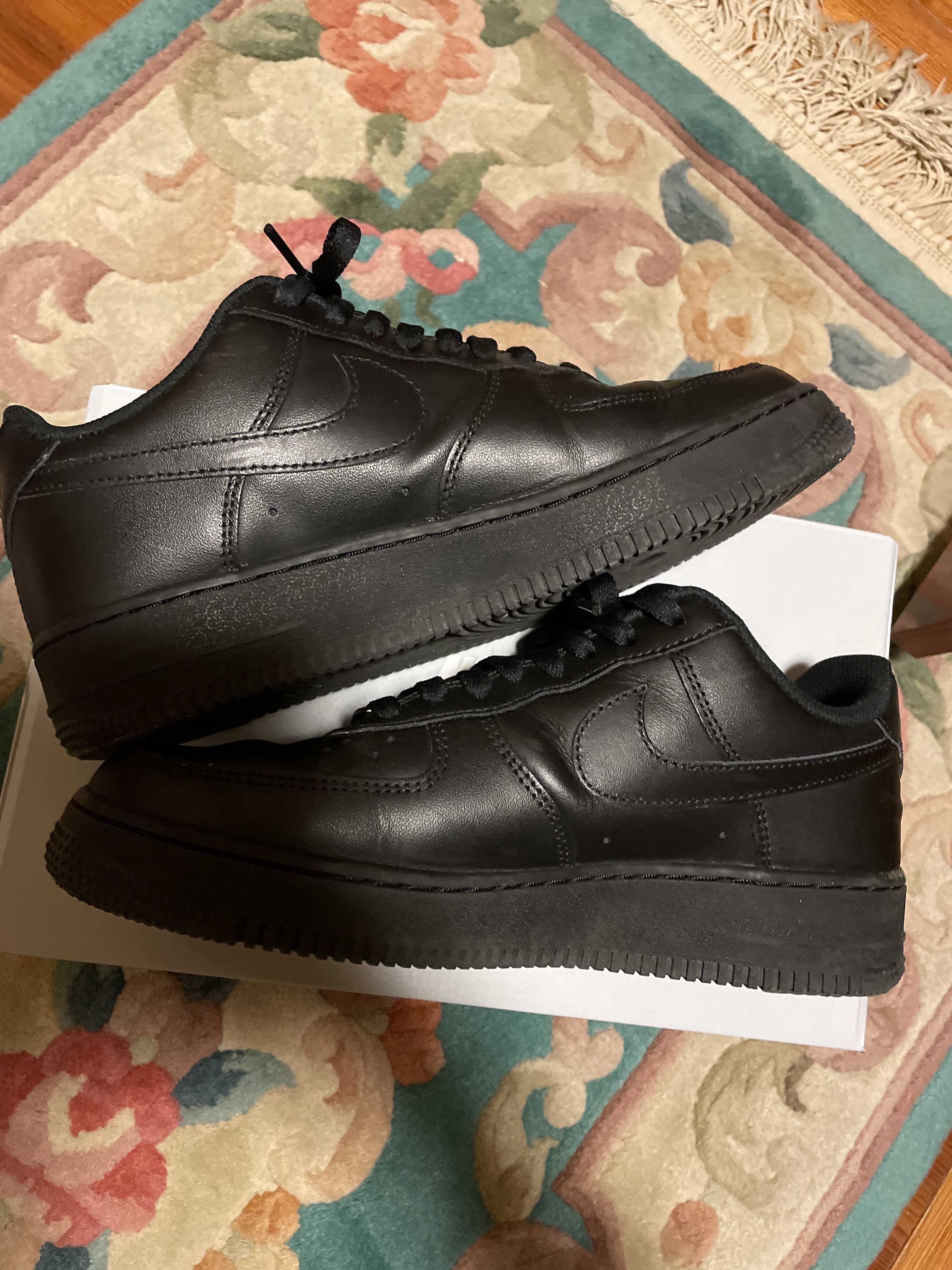 Nike Air Force 1 Low '07 "Black/Black"