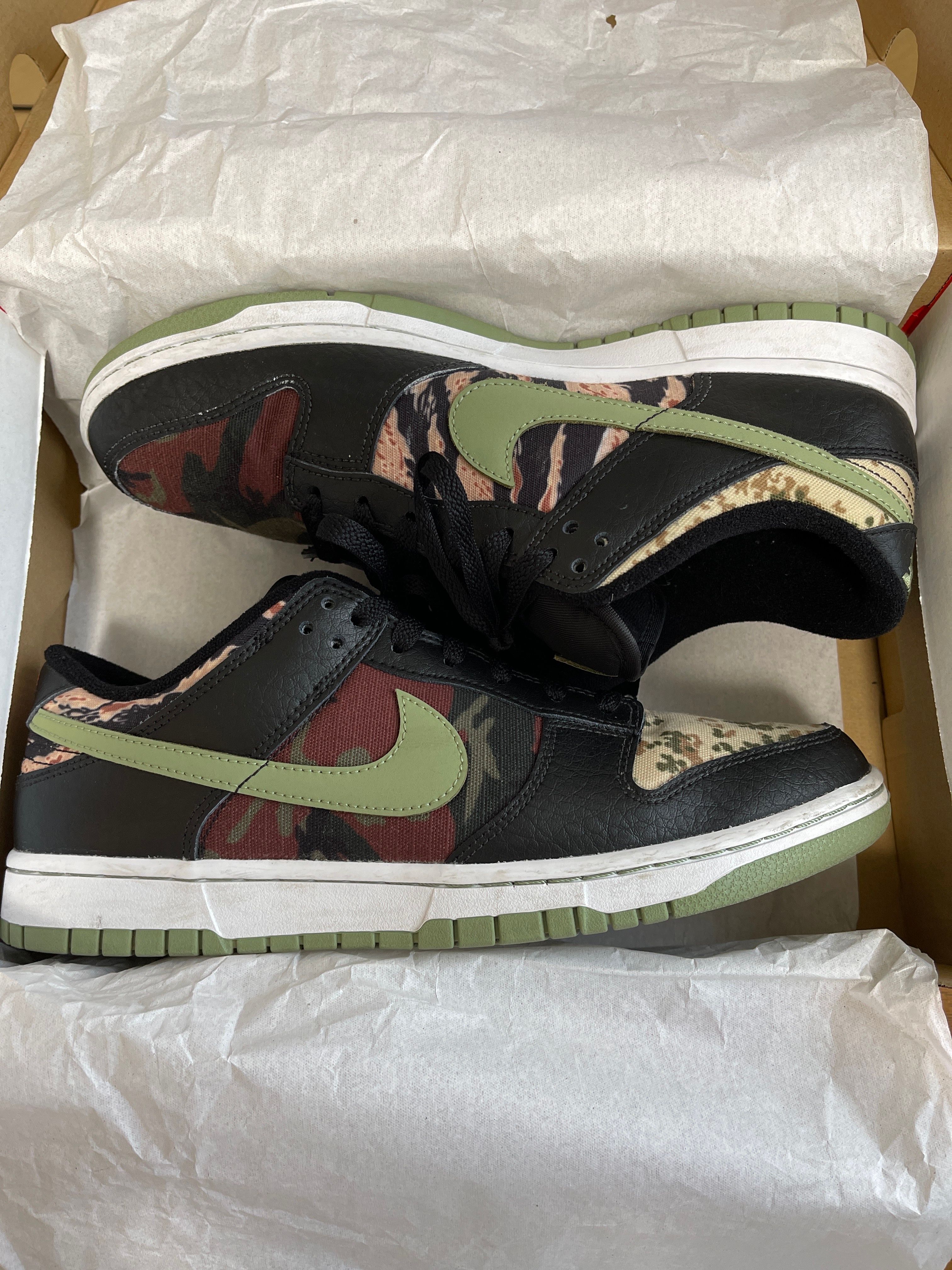 NIKE DUNK LOW SE "BLACK MULTI CAMO"