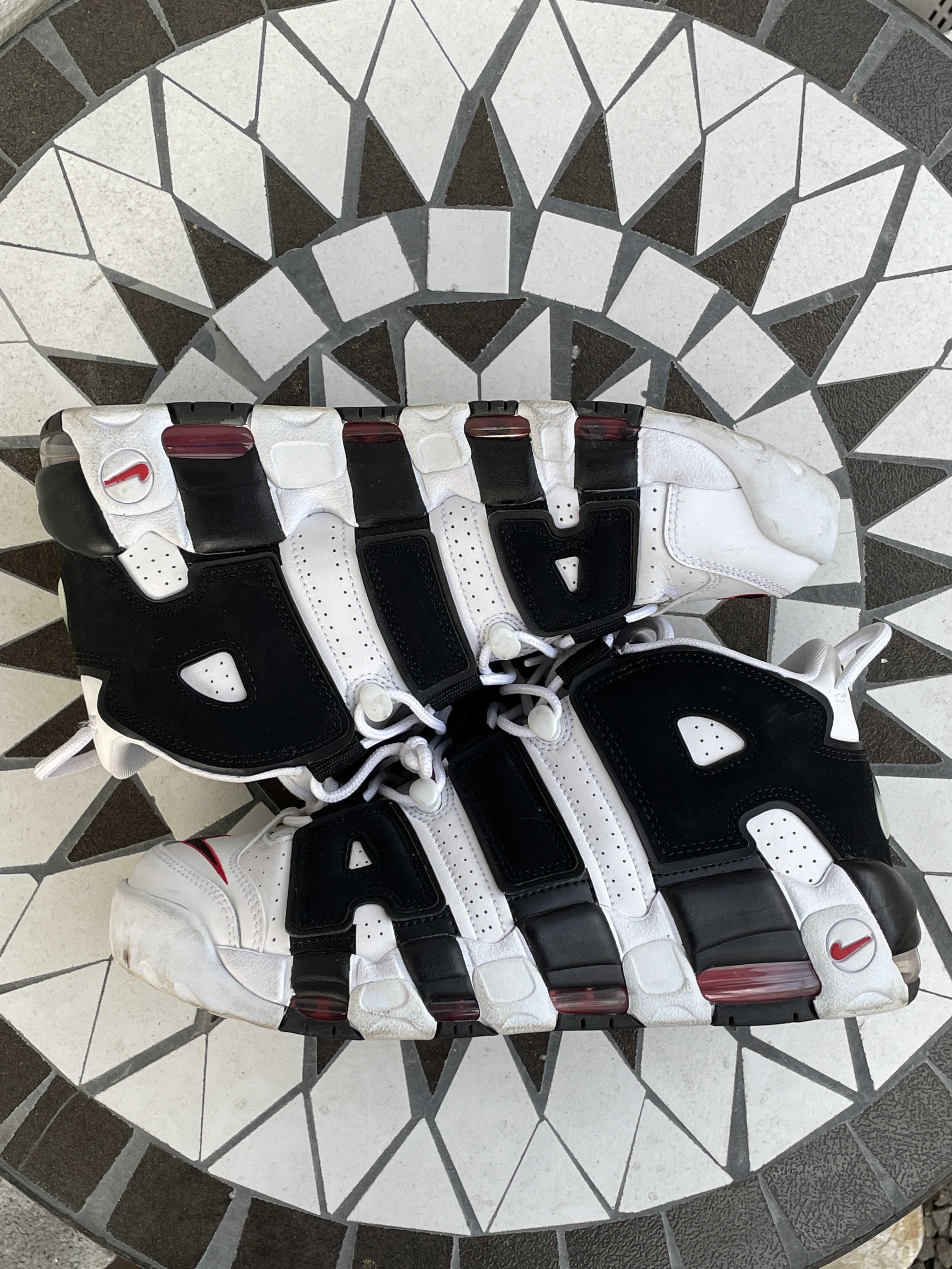 NIKE AIR MORE UPTEMPO "WHITE/BLACK/UNIVERSITY RED"(2020)