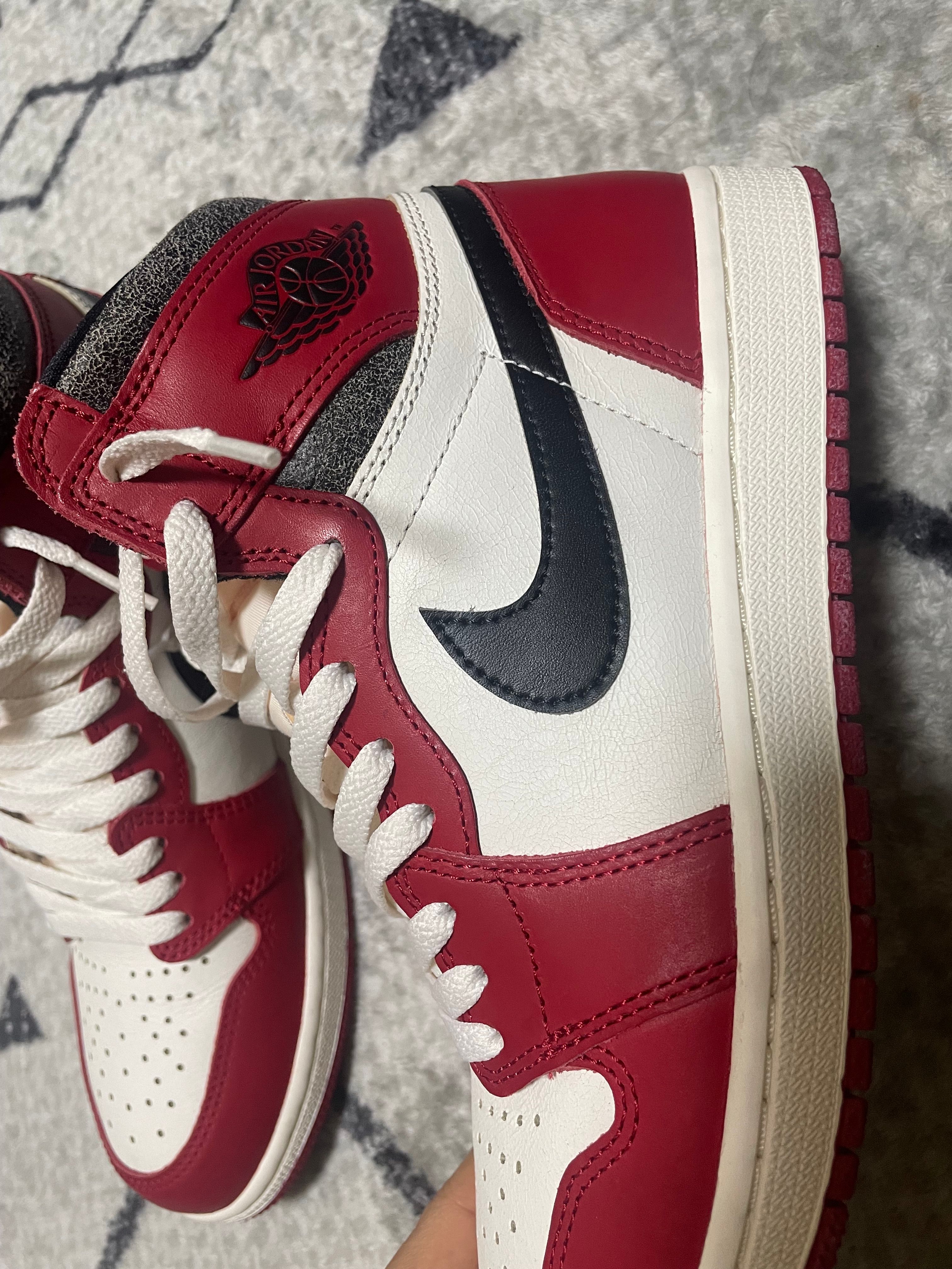 Nike Air Jordan 1 High OG "Lost & Found/Chicago"