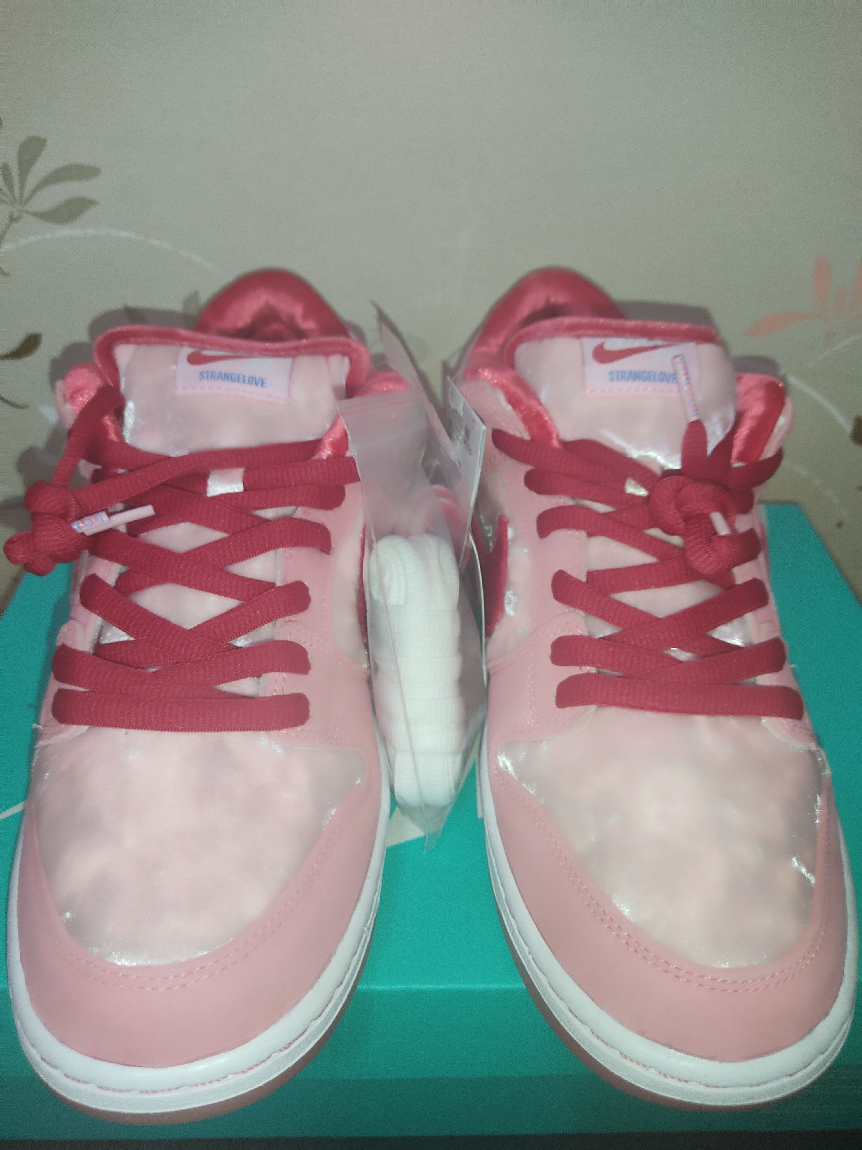 Strangelove × Nike SB Dunk Low "Valentine’s Day"