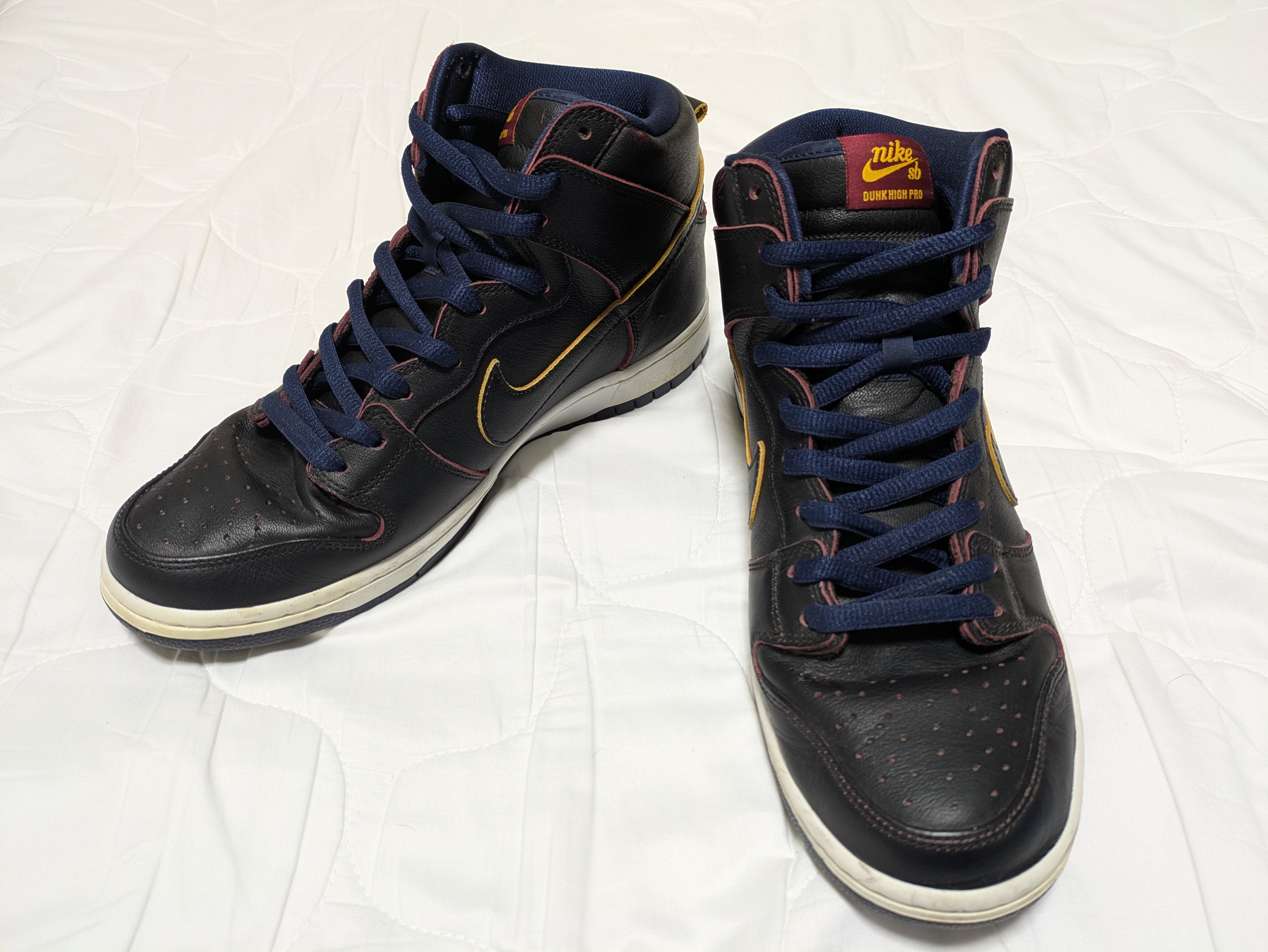 NBA × Nike SB Dunk High "Cleveland Cavaliers"