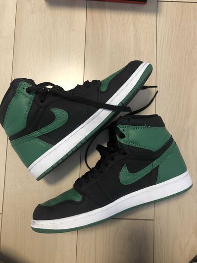 Nike Air Jordan 1 Retro High OG "Black/Pine Green" (2020)