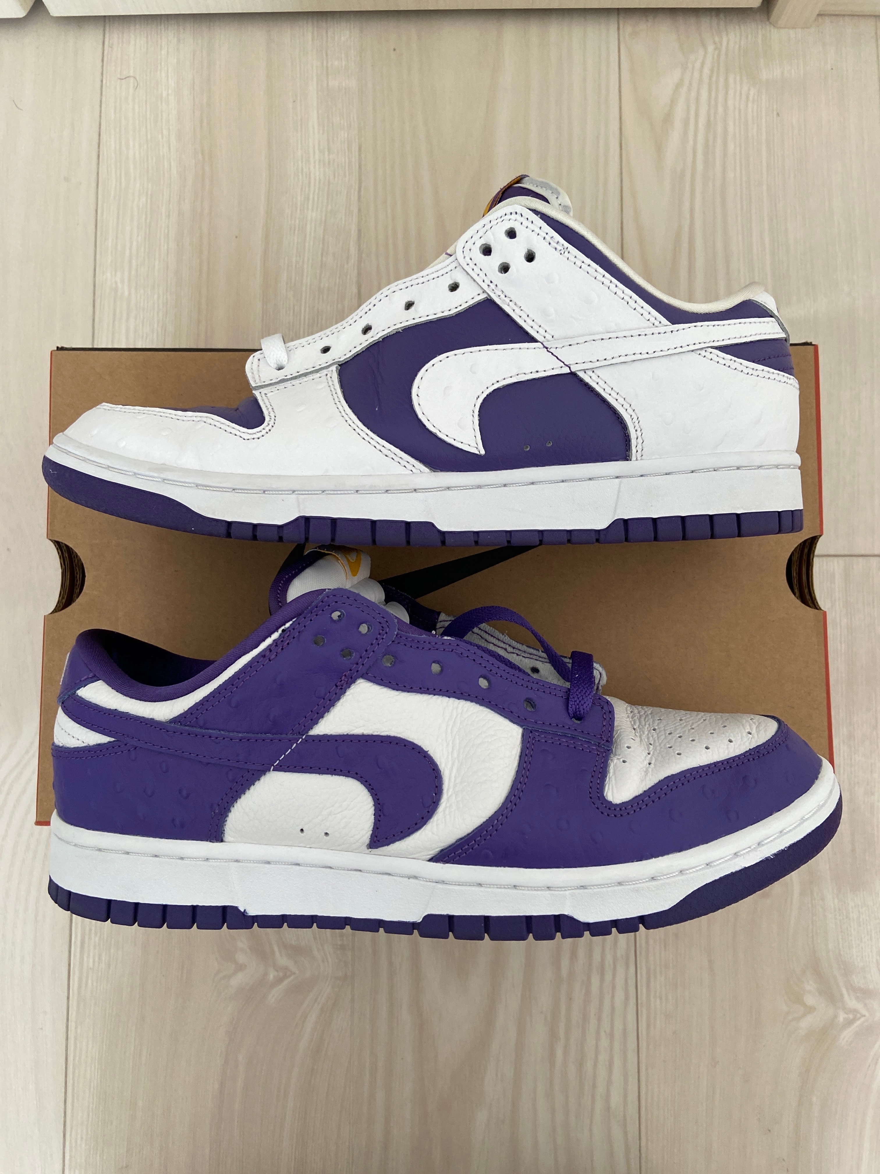 Nike Women's Dunk Low "Made You Look"