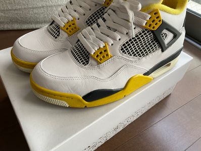 Nike Women's Air Jordan 4 Retro "Vivid Sulfur"