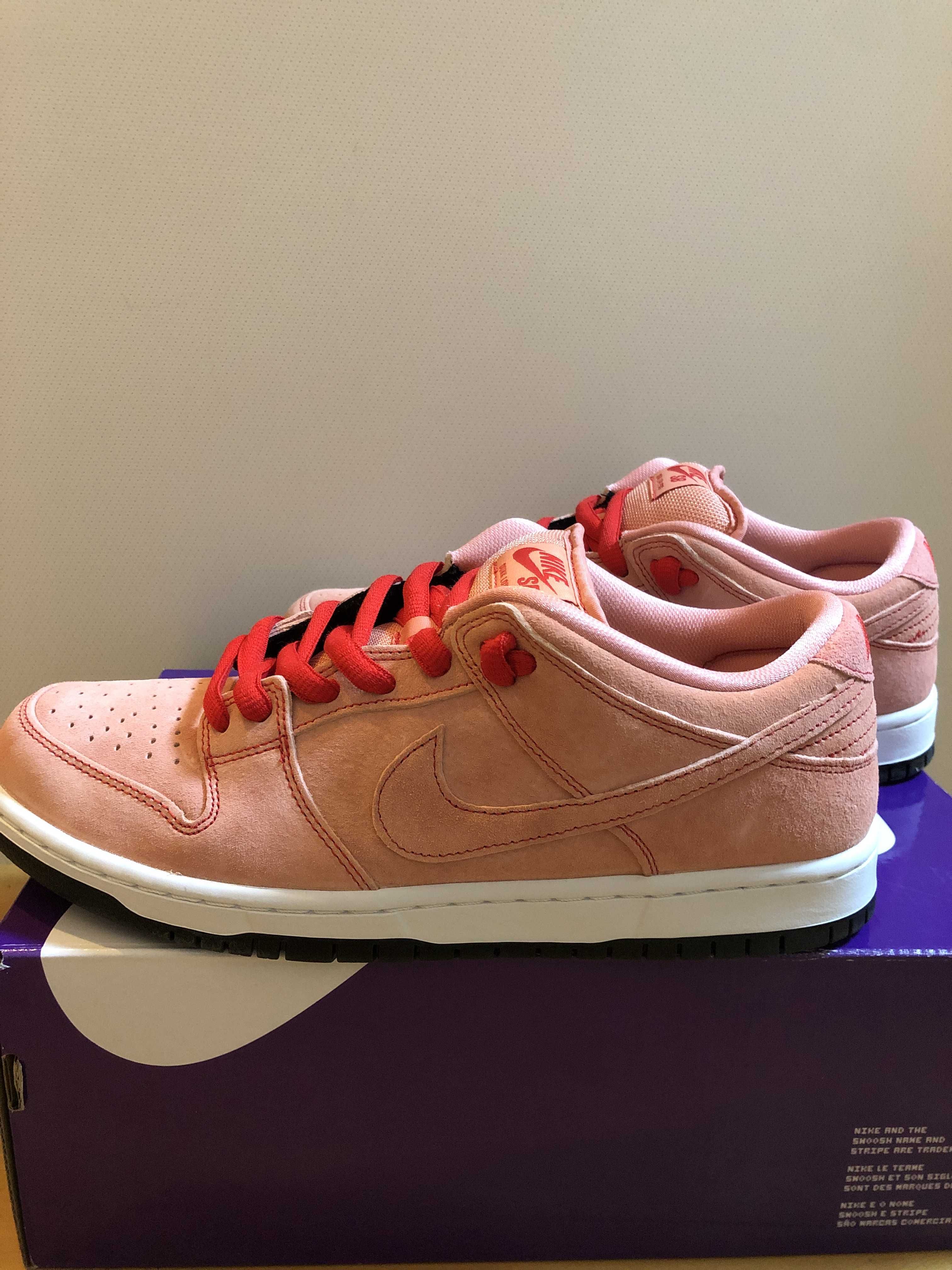 Nike SB Dunk Low "Pink Pig"