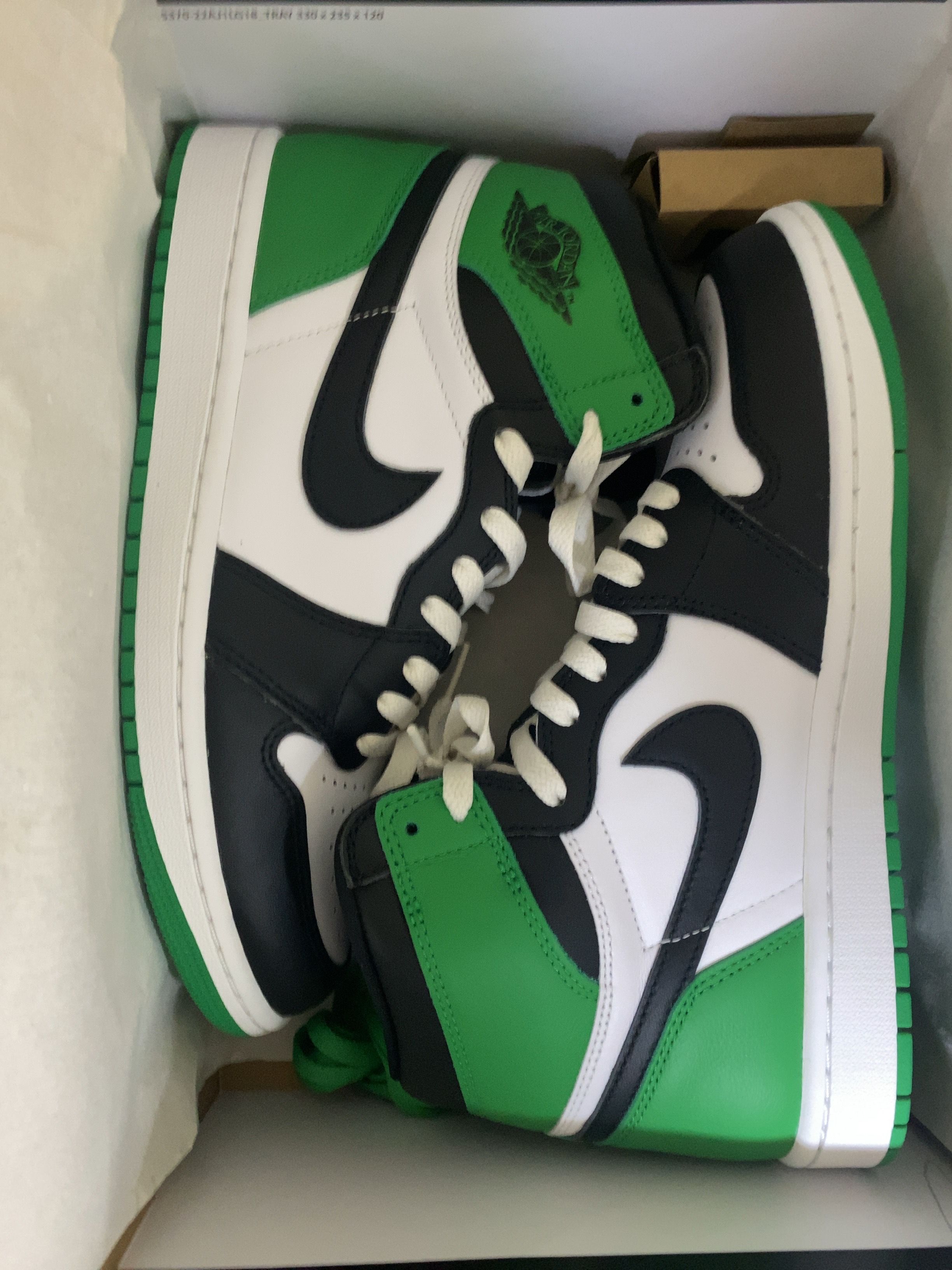 Nike Air Jordan 1 Retro High OG "Celtics/Black and Lucky Green" (2023)