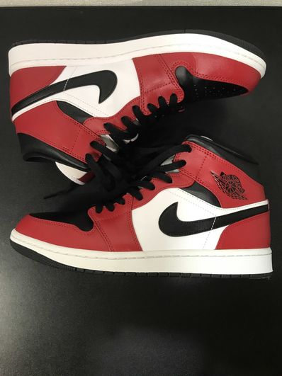 Nike Air Jordan 1 Mid "Chicago Black Toe"
