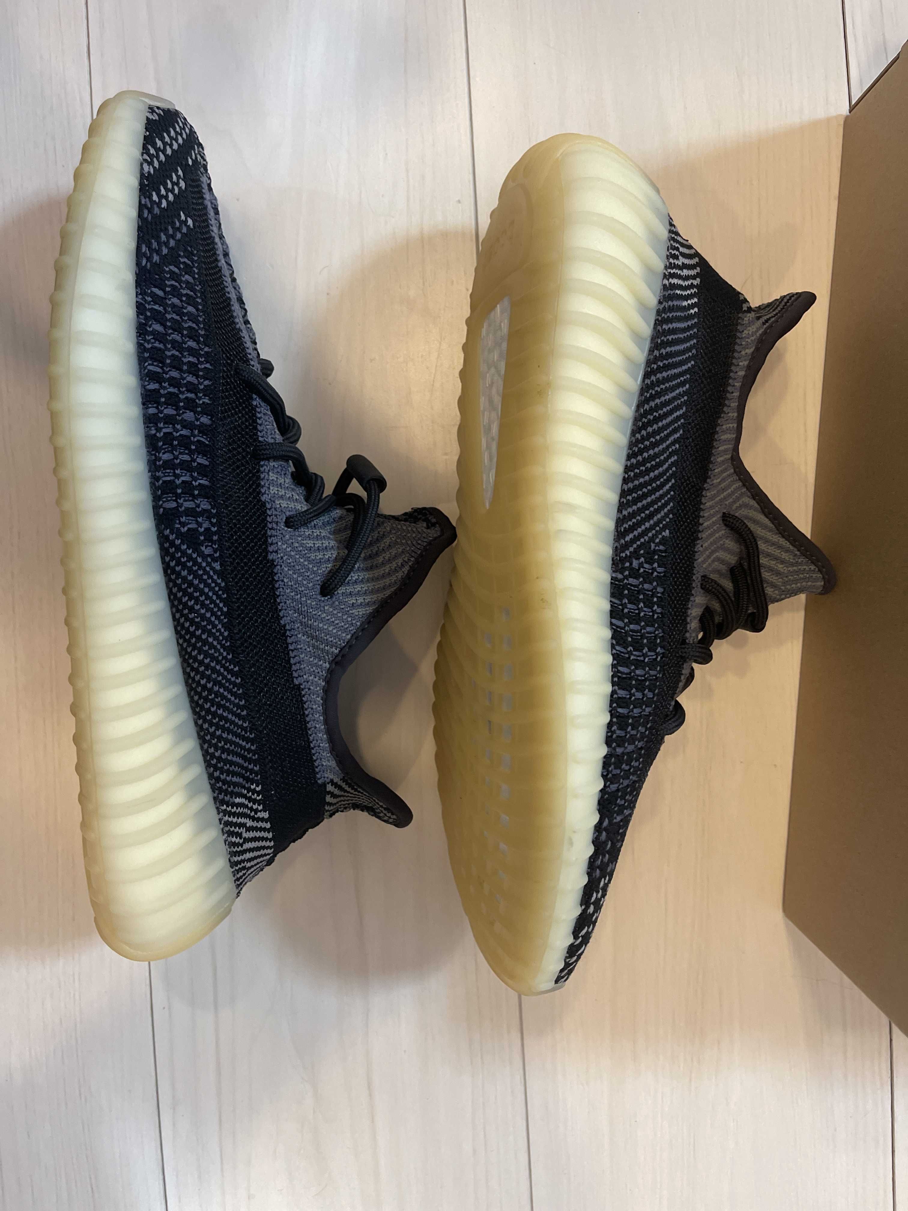 adidas YEEZY Boost 350V2 "Carbon"