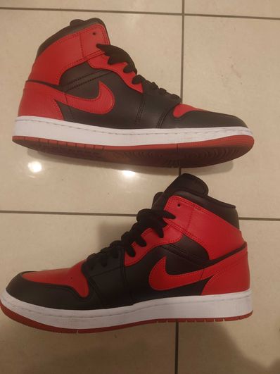 Nike Air Jordan 1 Mid "Bred"