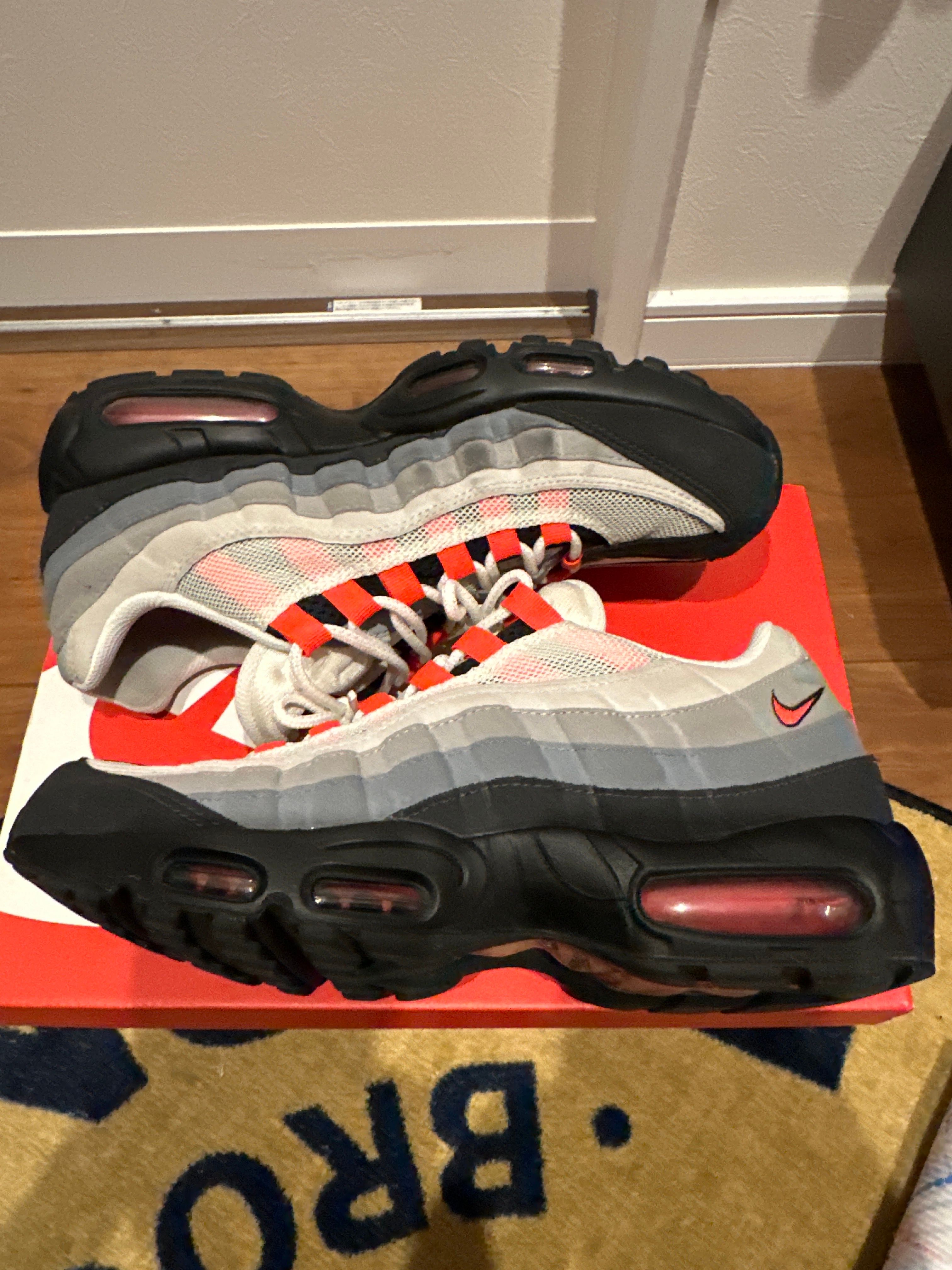 Nike Air Max 95 "White/Solar Red"