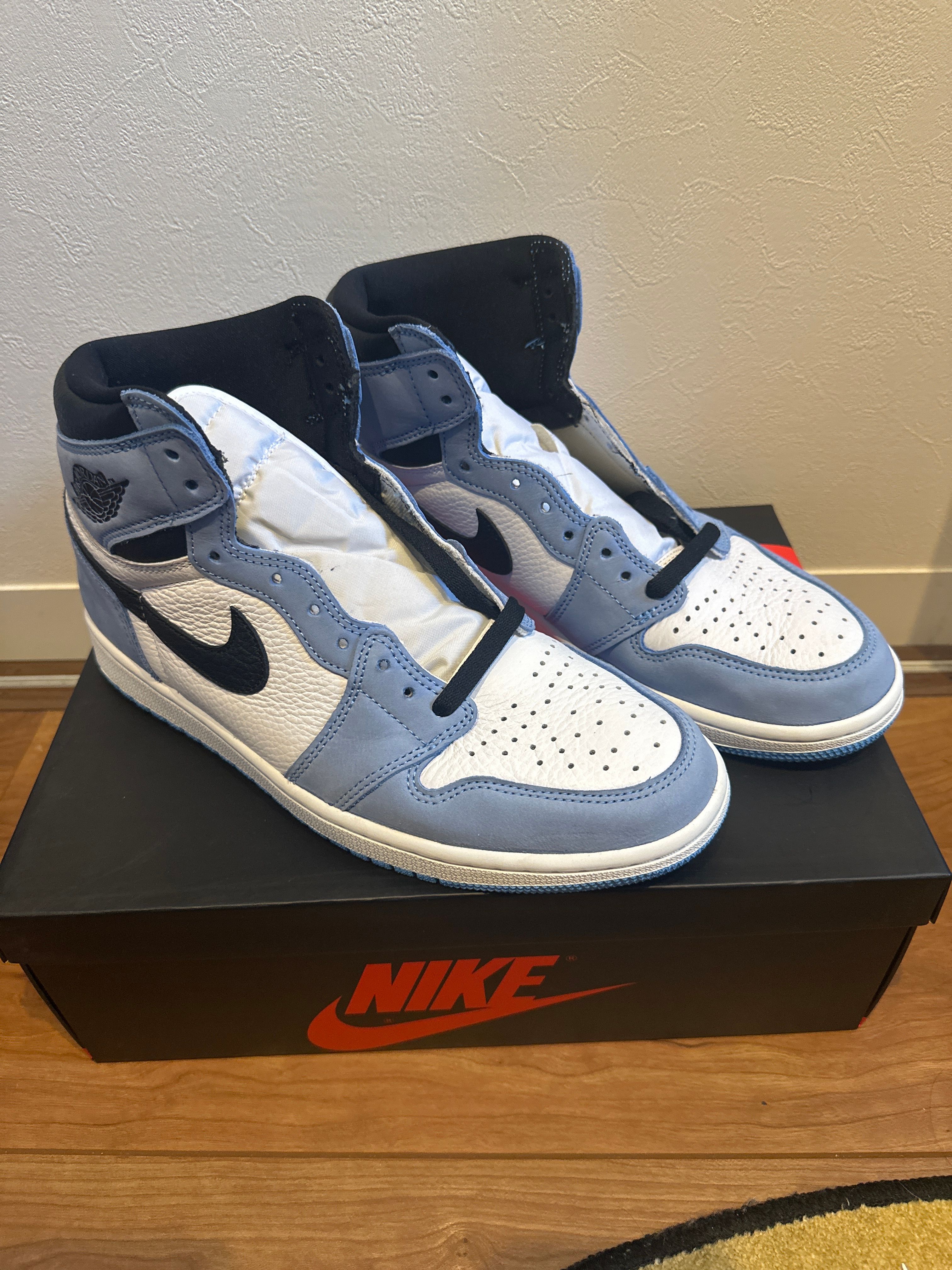 Nike Air Jordan 1 High OG "University Blue"