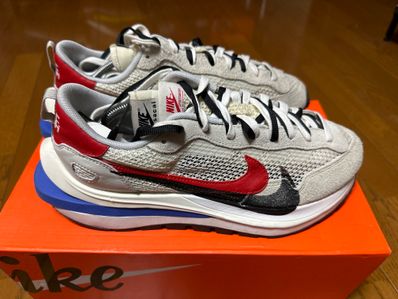 sacai × Nike Vapor Waffle "Royal Fuchsia"