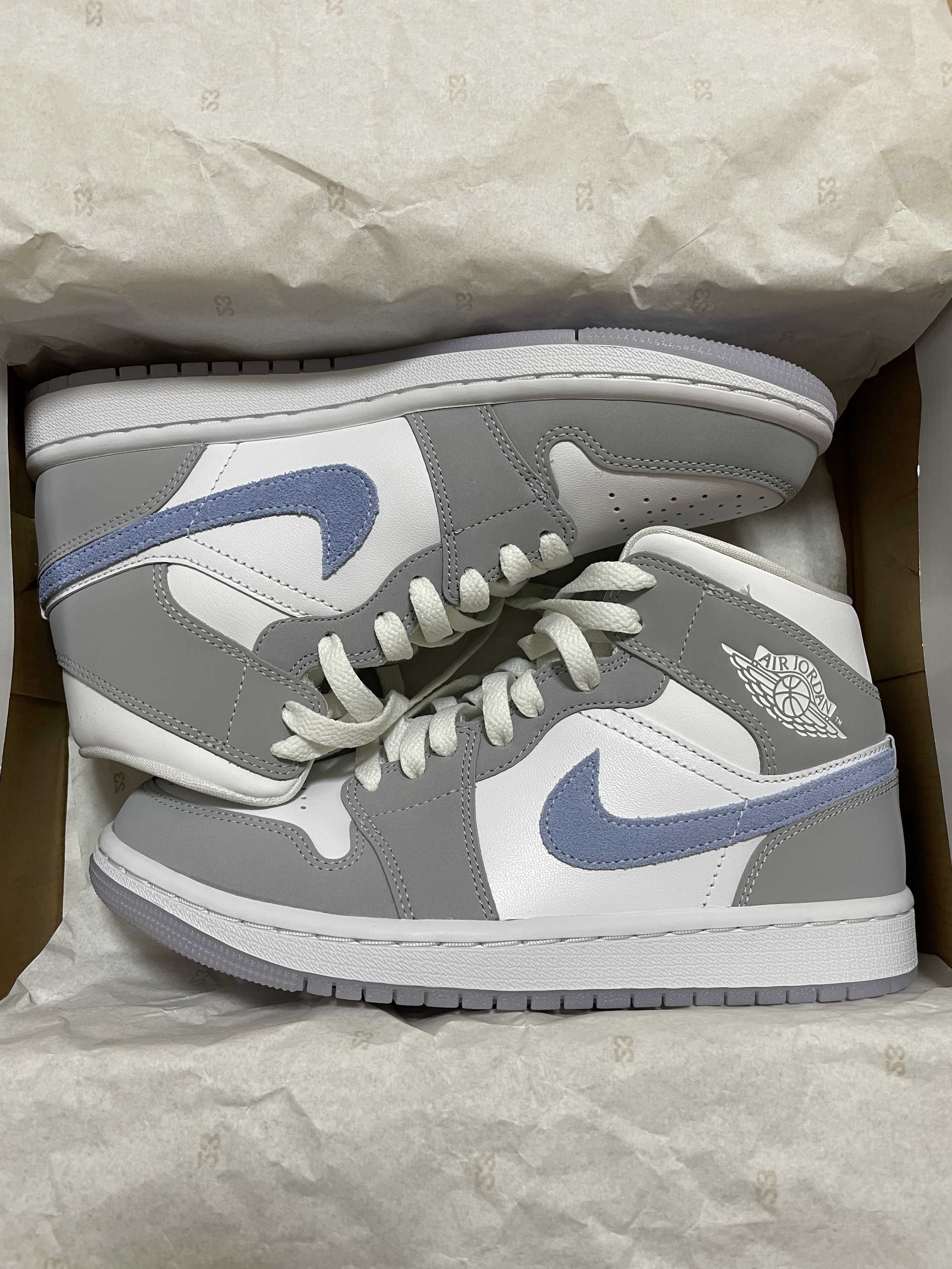 Nike Women's Air Jordan 1 Mid "Wolf Grey"
