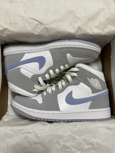 Nike Women's Air Jordan 1 Mid "Wolf Grey"