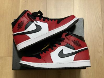 Nike Air Jordan 1 Mid "Chicago Black Toe"