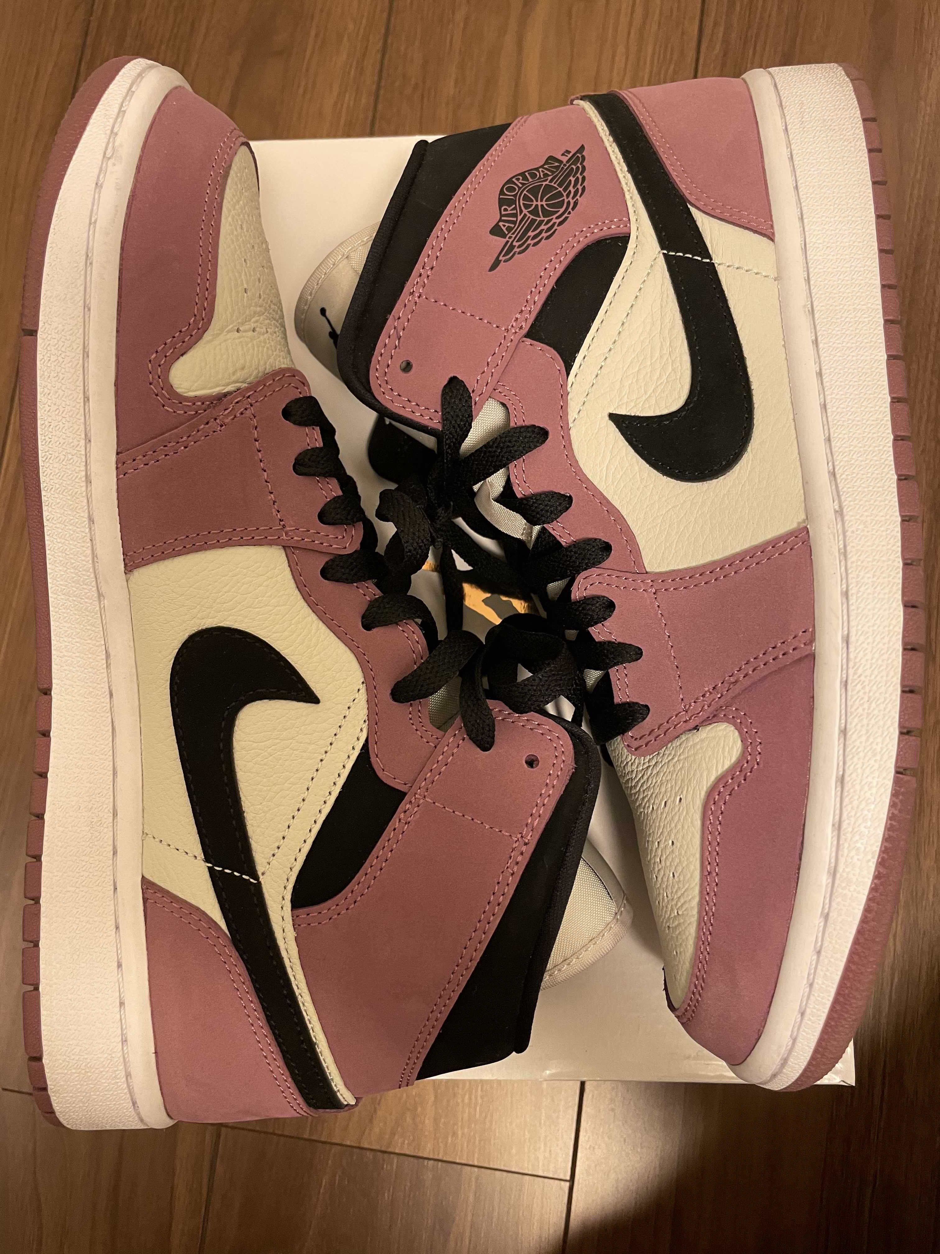 Nike Women's Air Jordan 1 Mid "Berry Pink"