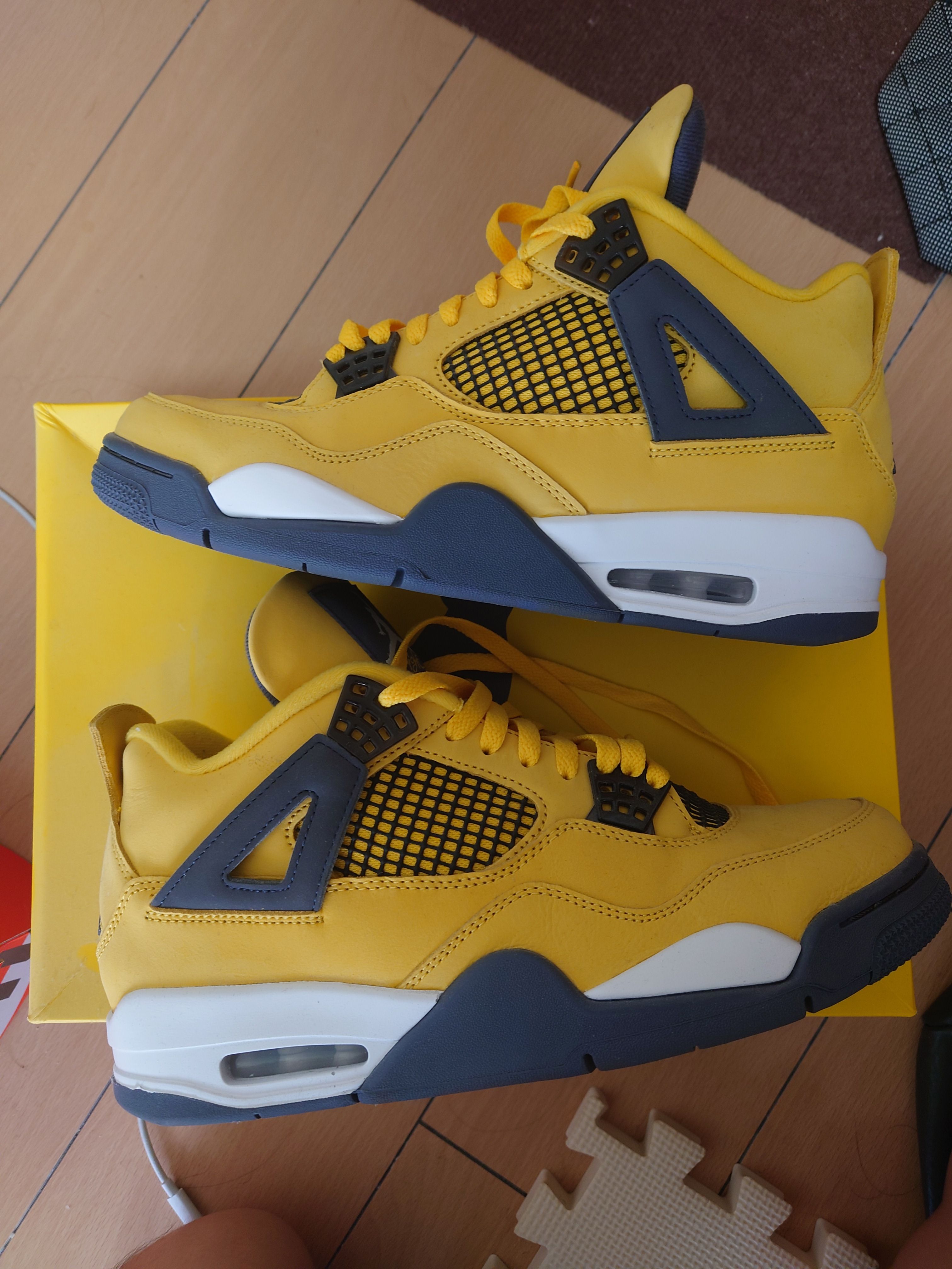 Nike Air Jordan 4 "Tour Yellow"