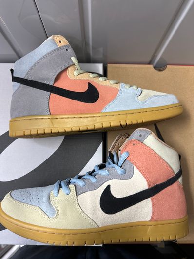 Nike SB Dunk High "Easter Spectrum"