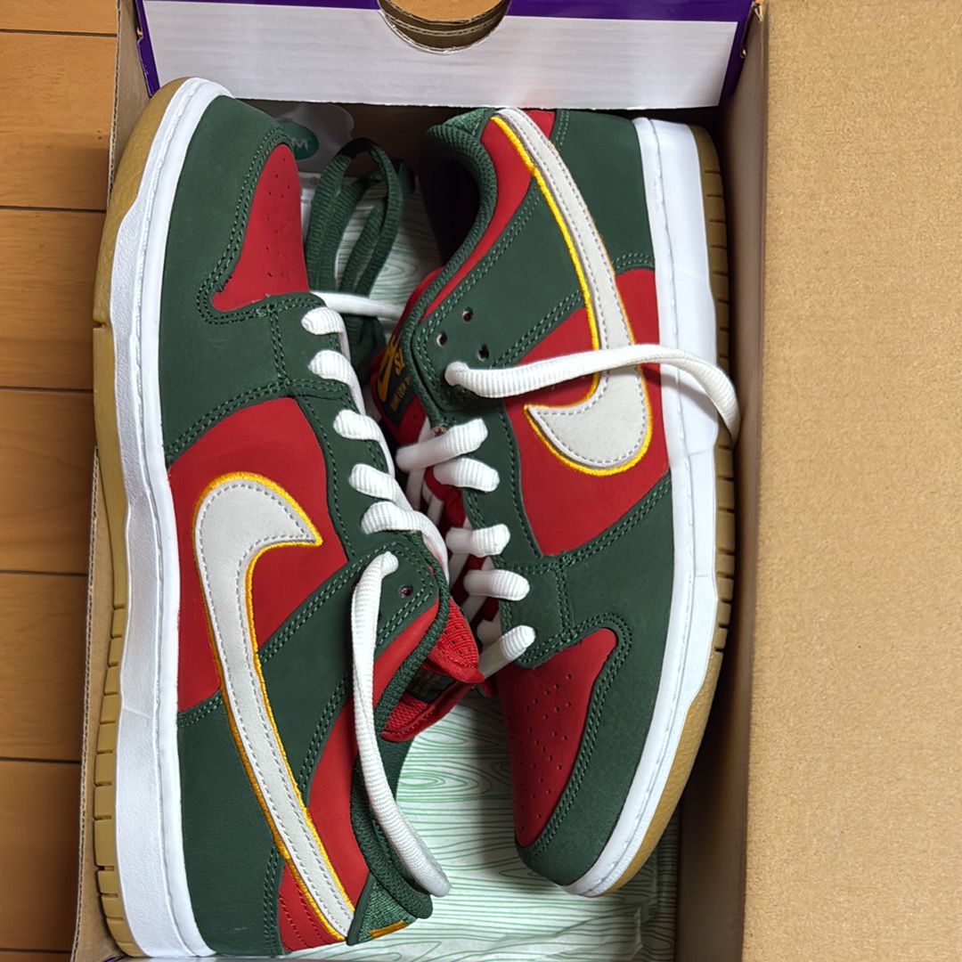 Nike SB Dunk Low PRM "Seattle Supersonics/Fir and Fire Red"