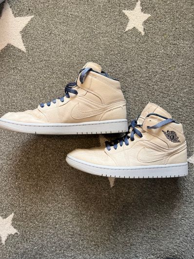 Nike Women's Air Jordan 1 Mid "Sanddrift/Indigo"