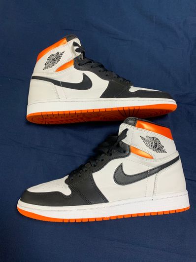 Nike Air Jordan 1 Retro High OG "Electro Orange"