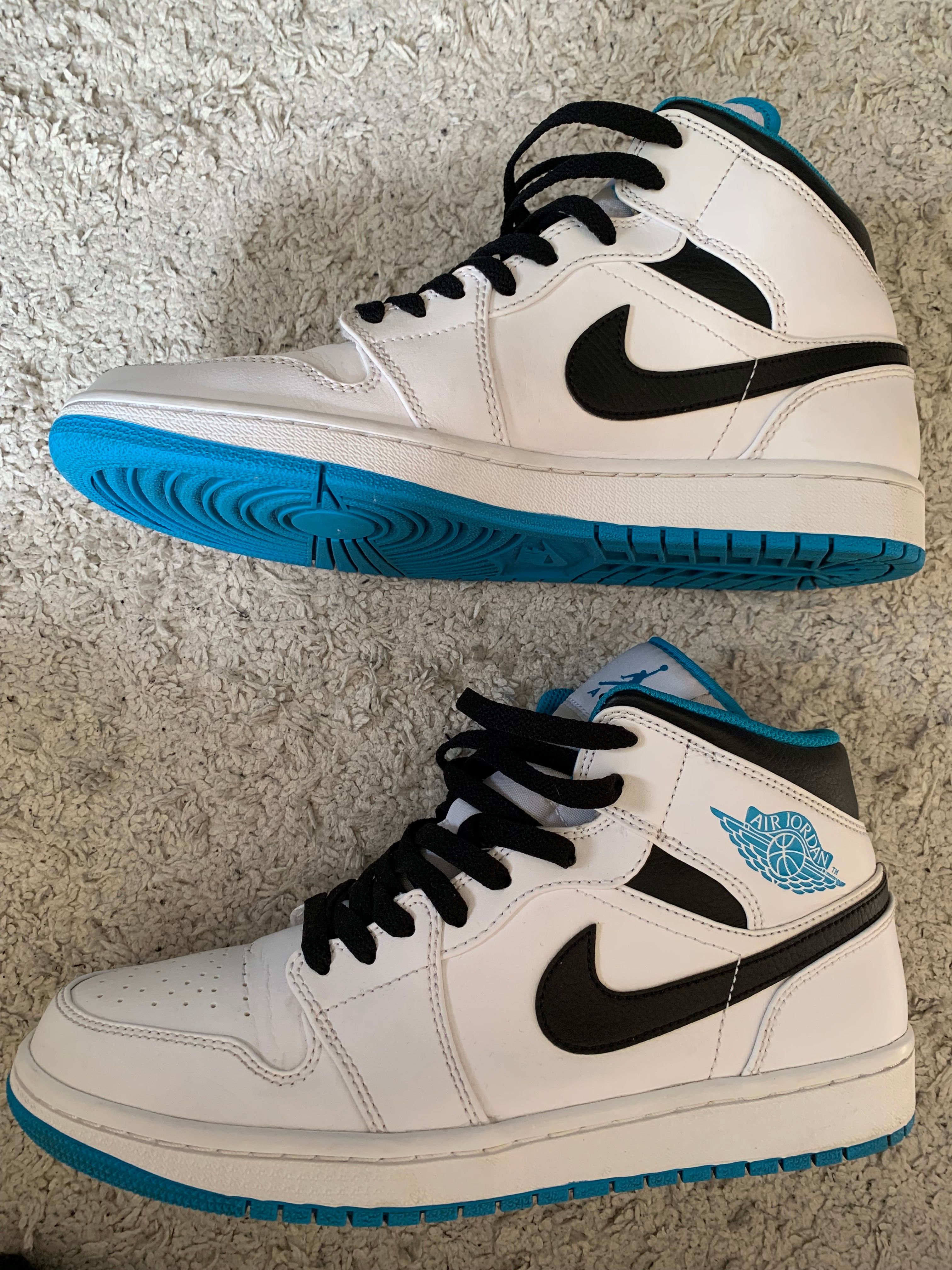 Nike Air Jordan 1 Mid "White/Laser blue"