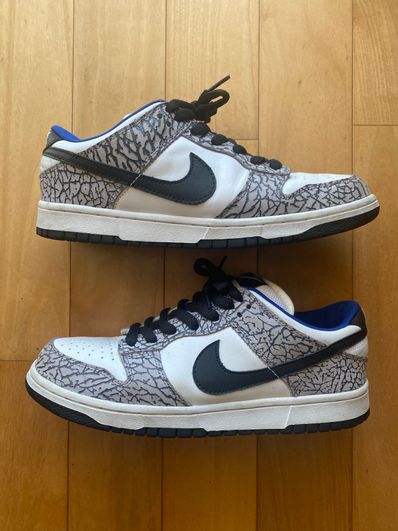 Supreme × Nike SB Dunk Low