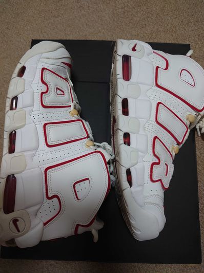 NIKE AIR MORE UPTEMPO "WHITE/VARSITY RED" (2021)