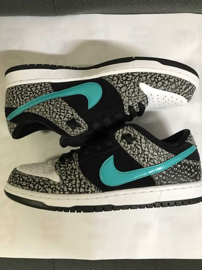 Nike SB Dunk Low "Elephant/Safari"