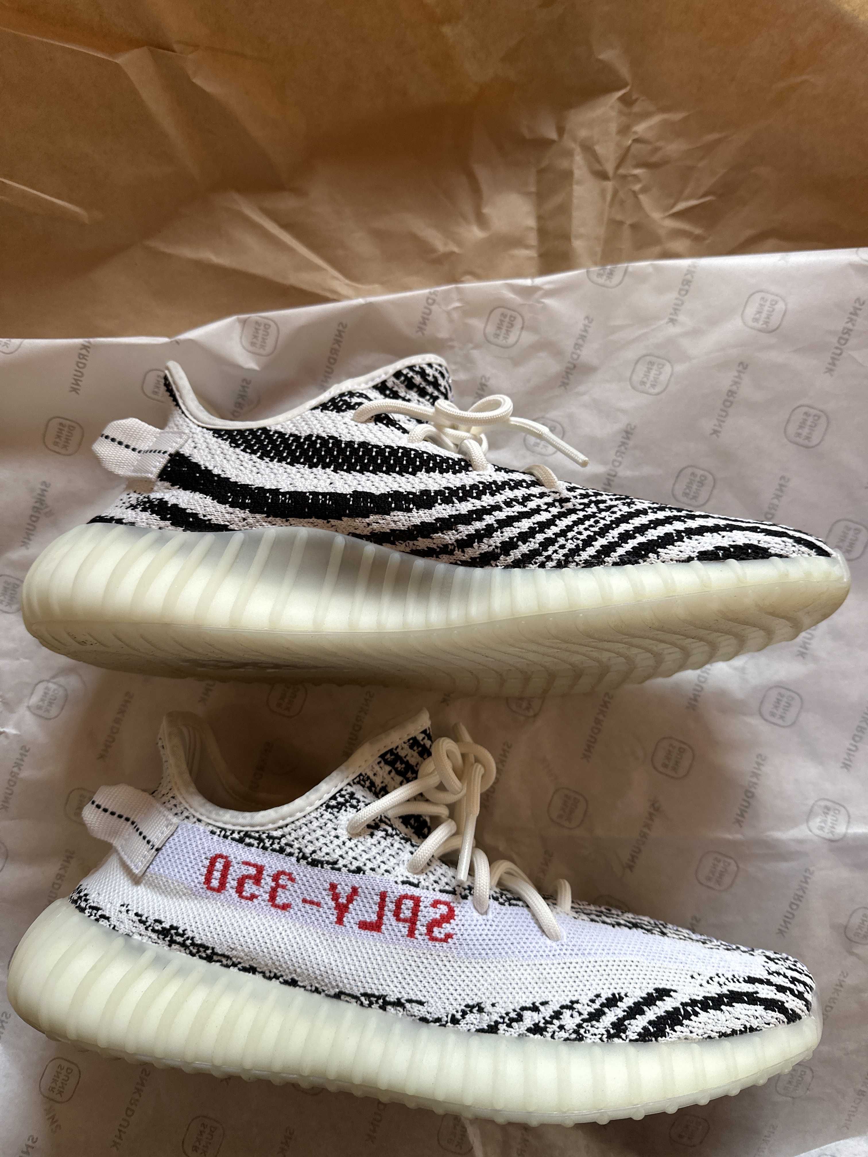adidas YEEZY Boost 350 V2 "Zebra"