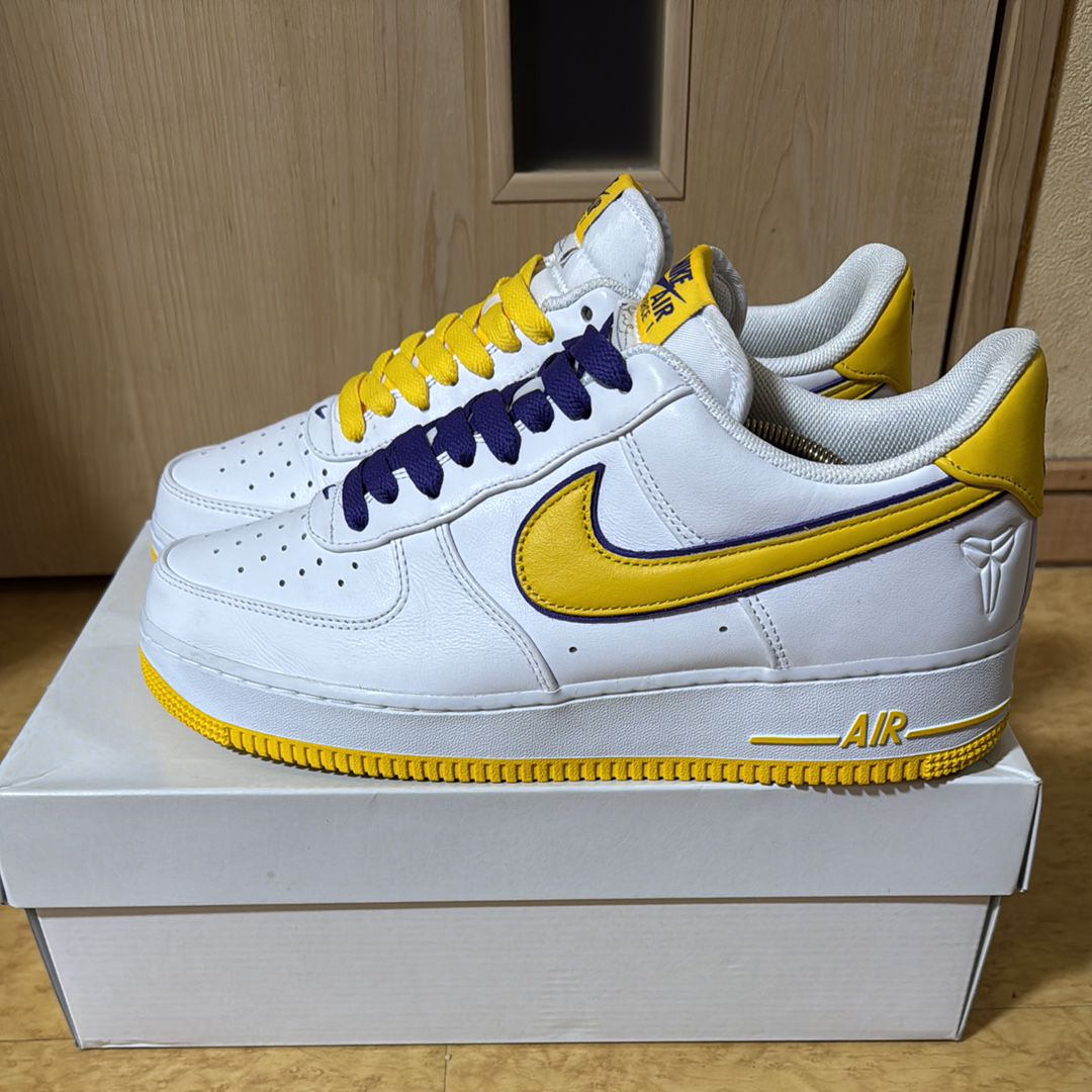 Kobe Bryant × Nike Air Force 1 Low Retro QS "Varsity Maize and Varsity Purple"