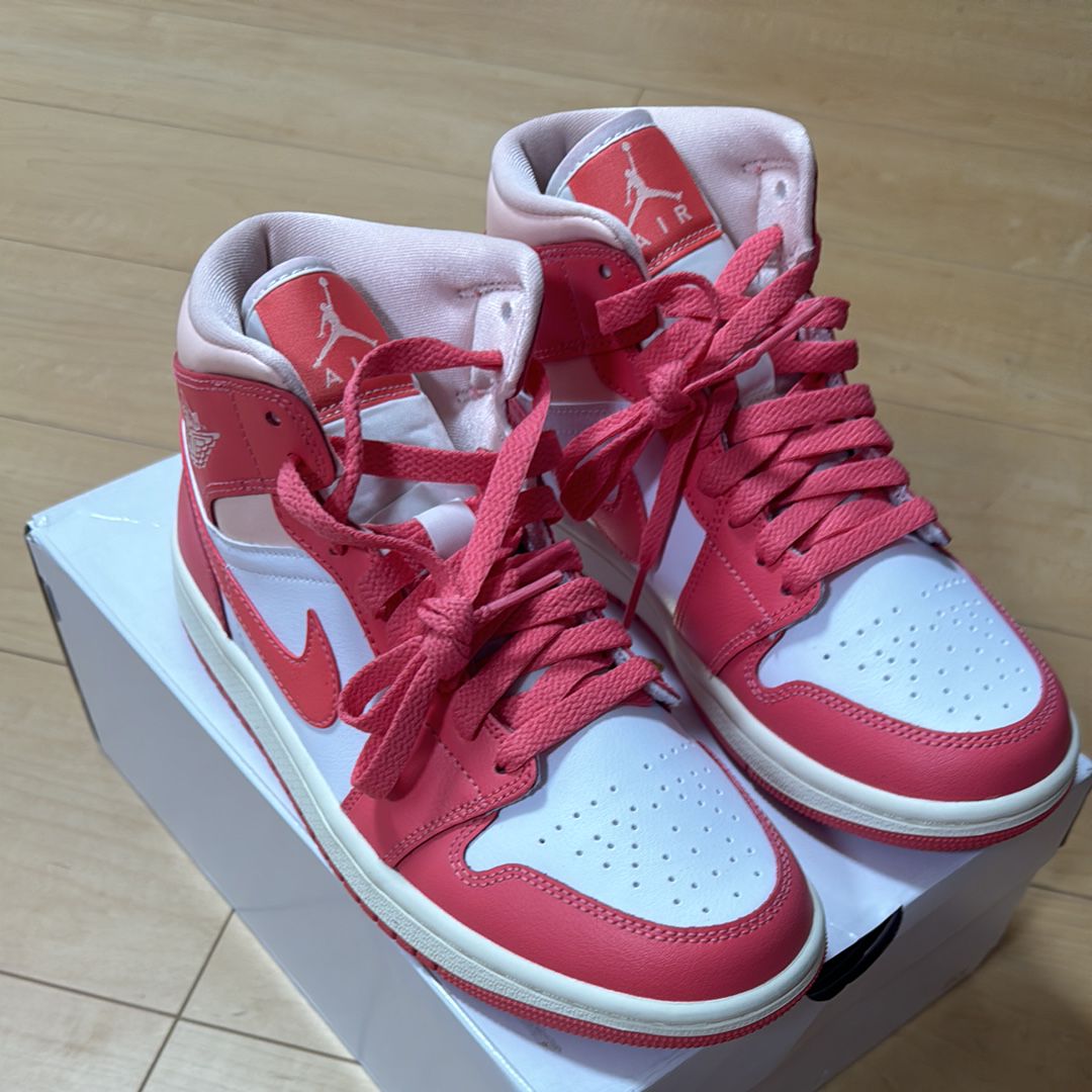 Nike Women's Air Jordan 1 Mid "Strawberries and Cream"