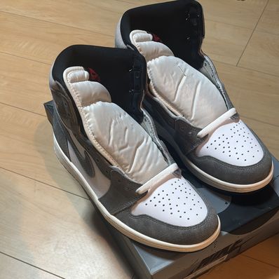 Nike Air Jordan 1 Retro High OG "Black and Smoke Grey"