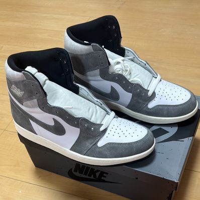 Nike Air Jordan 1 Retro High OG "Black and Smoke Grey"